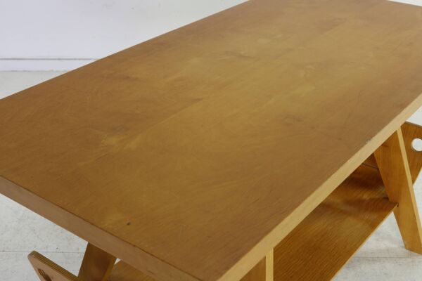 Table basse en bouleau de conception hollandaise par Wilhelm Lutjens pour Den Boer Gouda