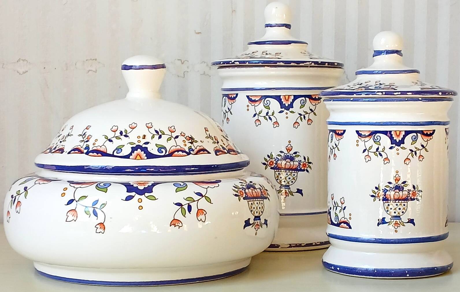 2 apothecary jars & candy box "old Rouen", circa 1960