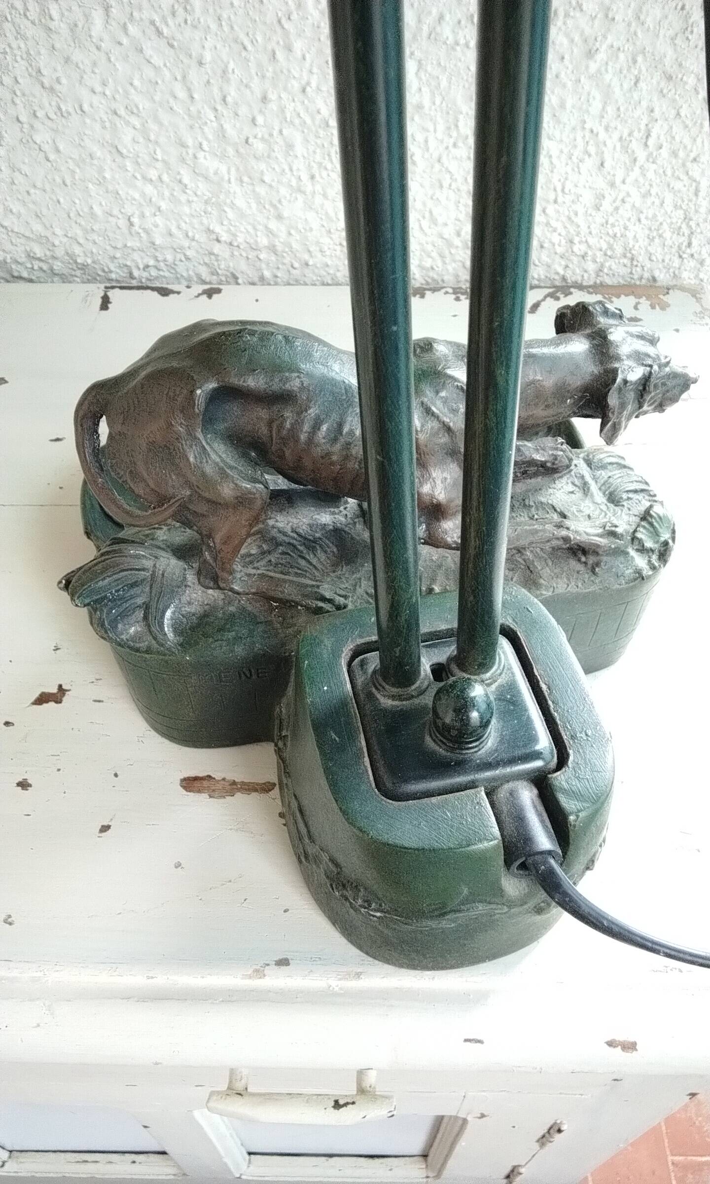 Banker's lamp with dog