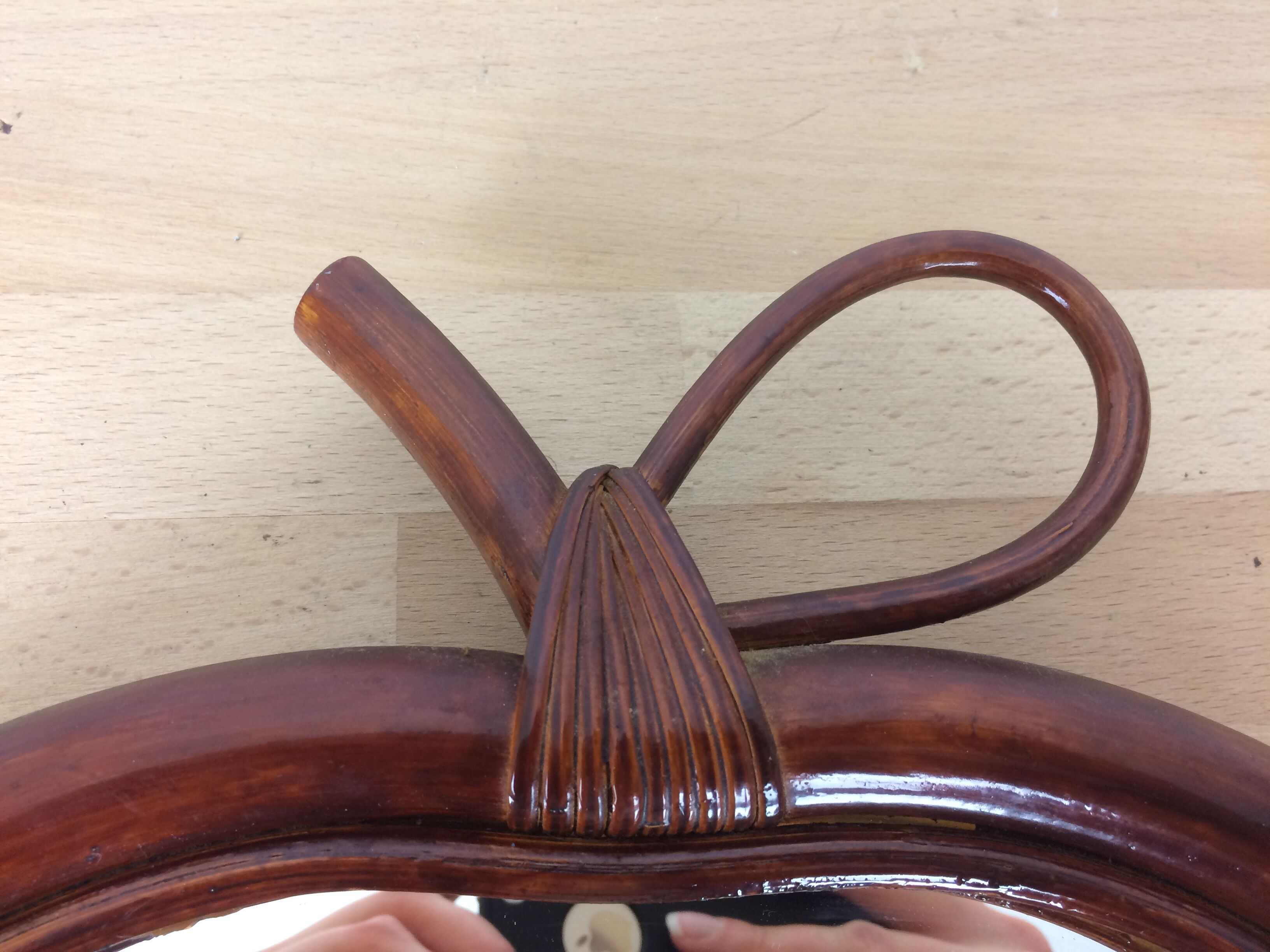 Vintage rattan apple mirror 33x34cm