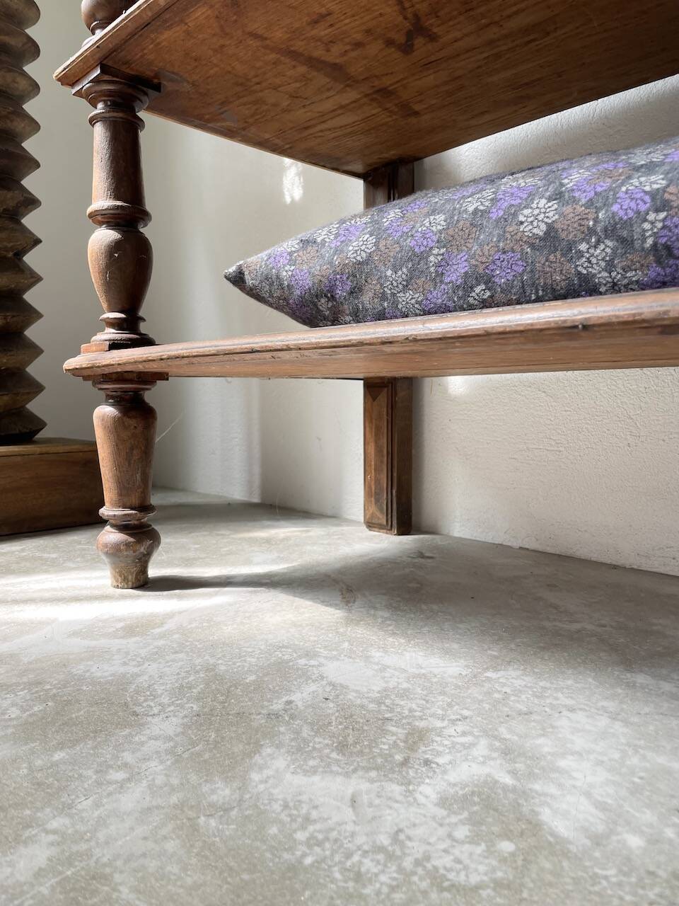 Drapière console en chêne 1950