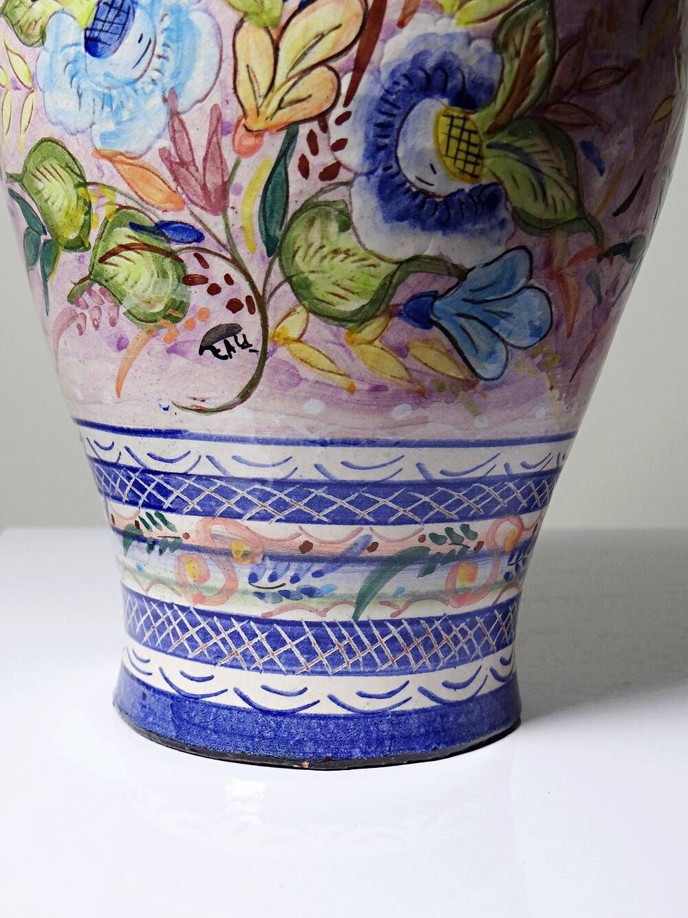 Vintage Portuguese vase in glazed terracotta with hand-painted floral decoration.