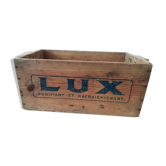 Ancienne caisse publicitaire en bois LUX