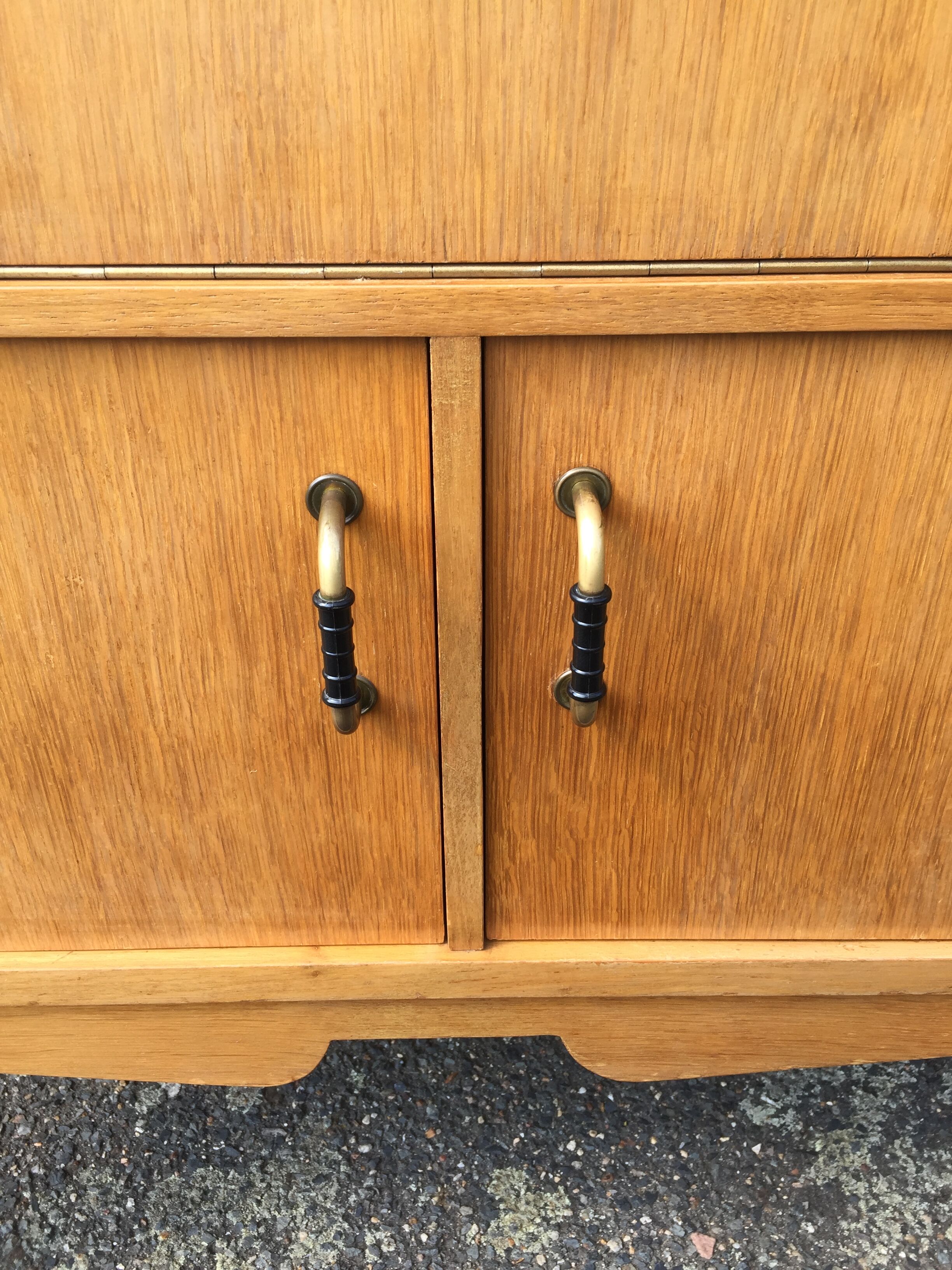 Vintage dresser with compass foot
