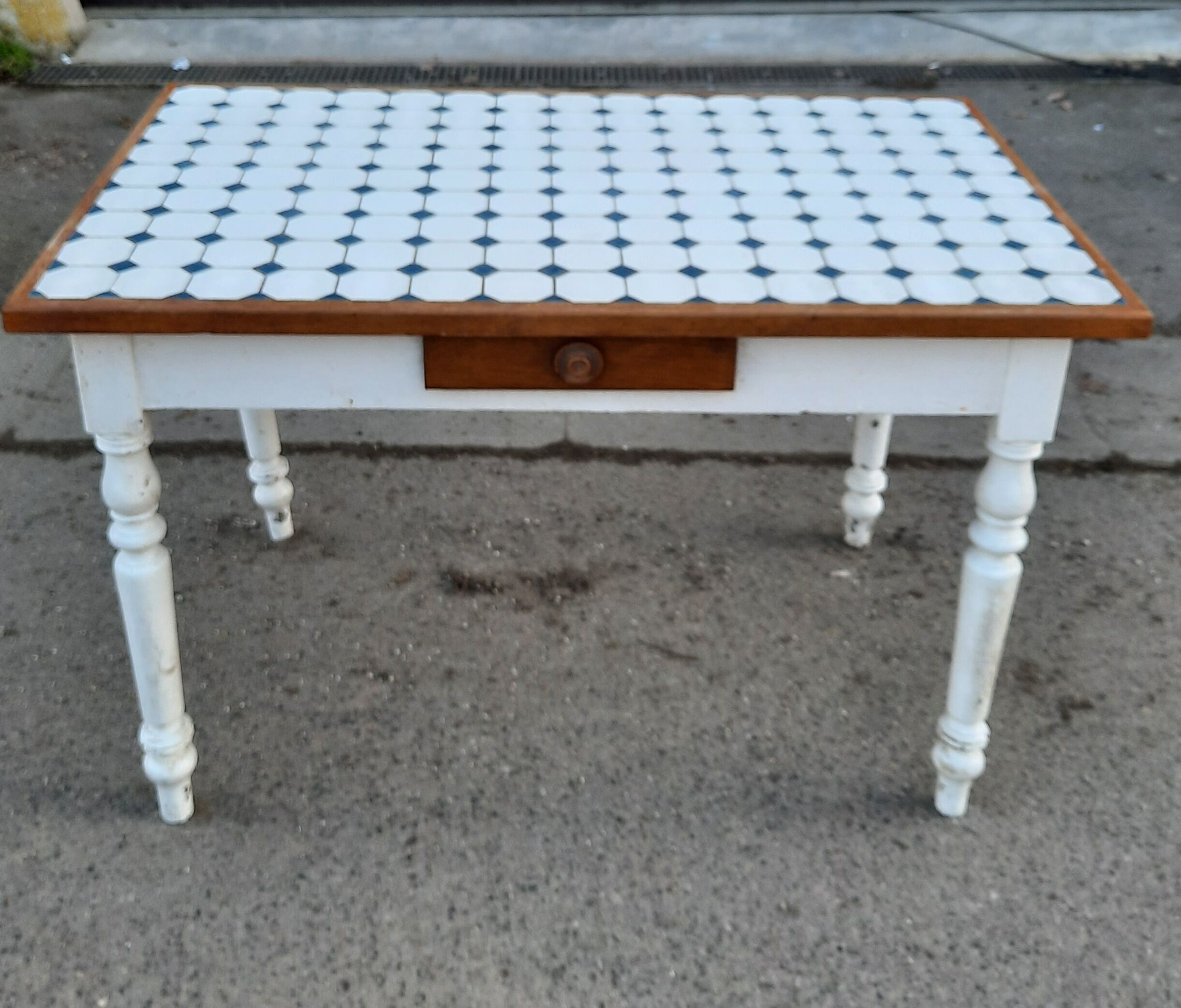 Table cuisine en carrelage