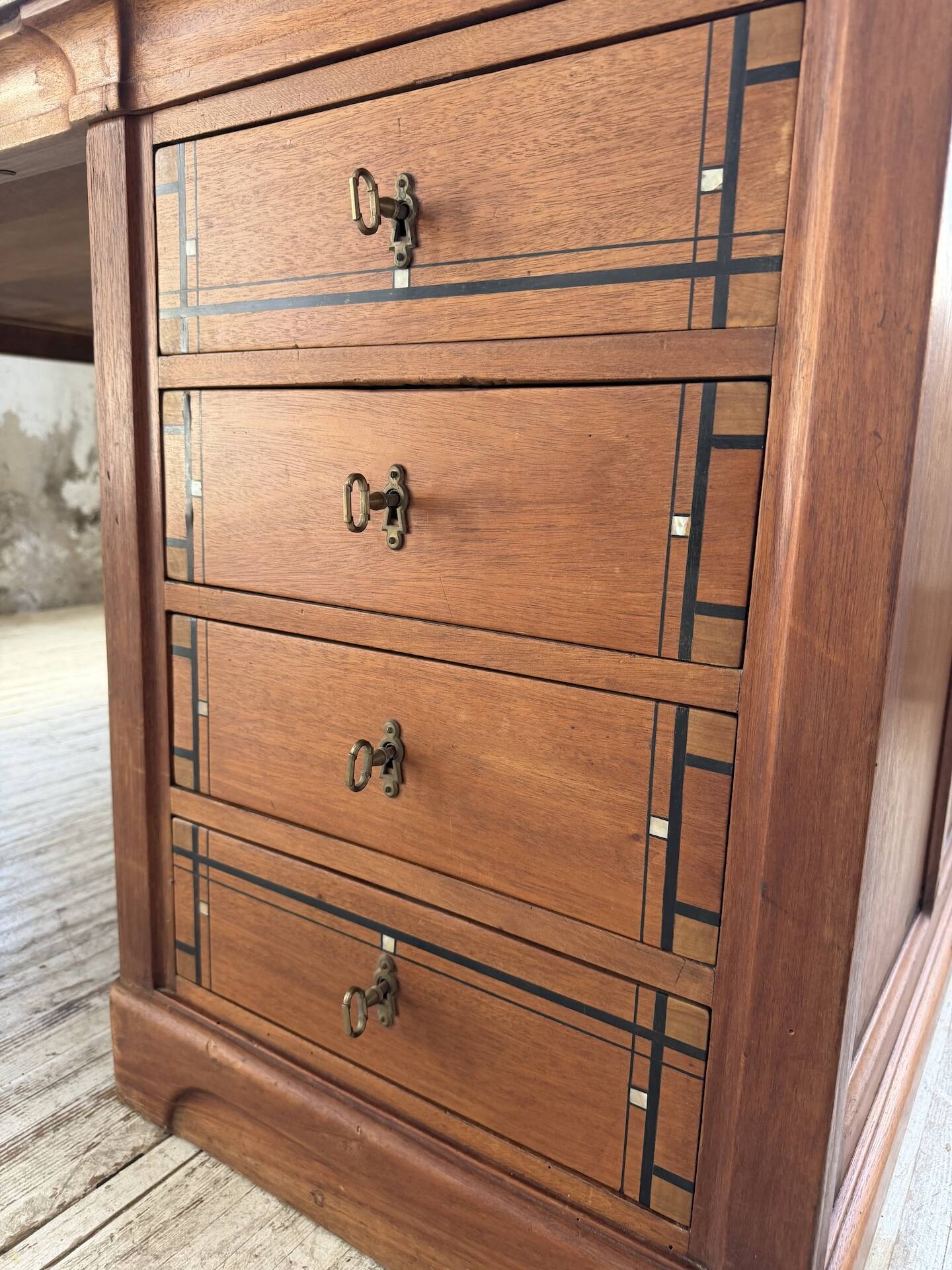 Double-sided walnut counter desk 1900