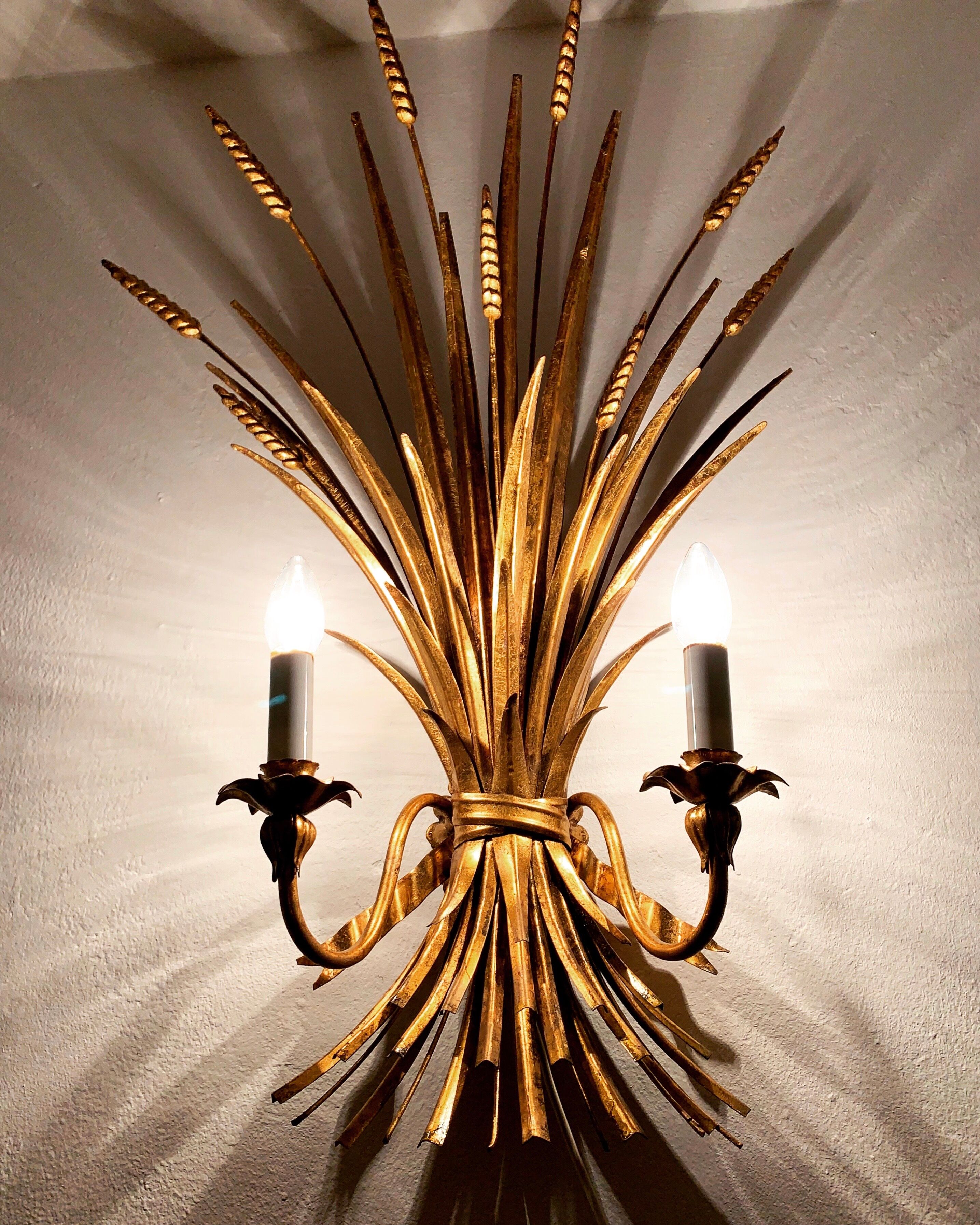 Gilded Italian Hollywood Regency metal wall lamp by Hans Kögl