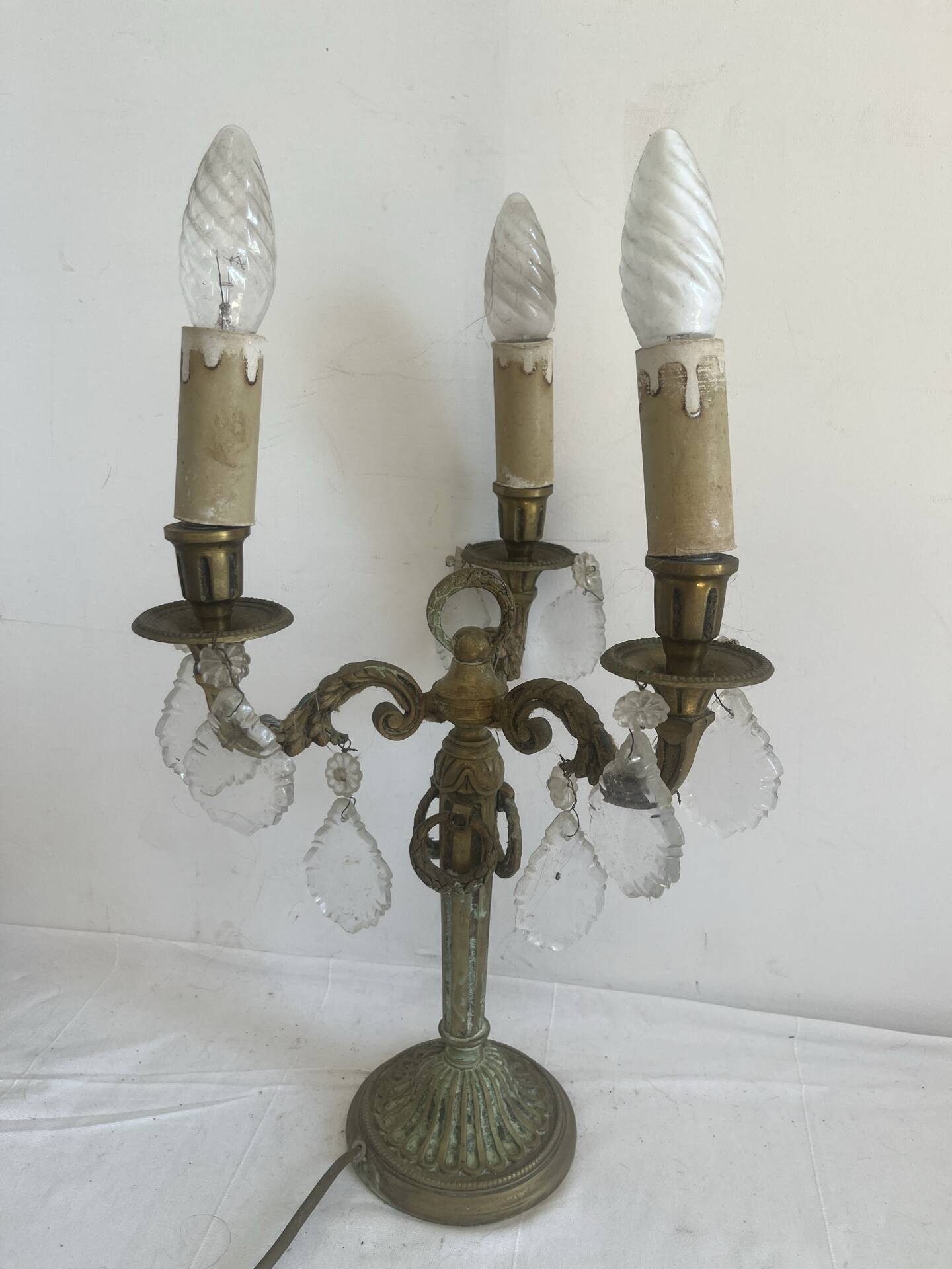 Bronze three-light girandole table lamp