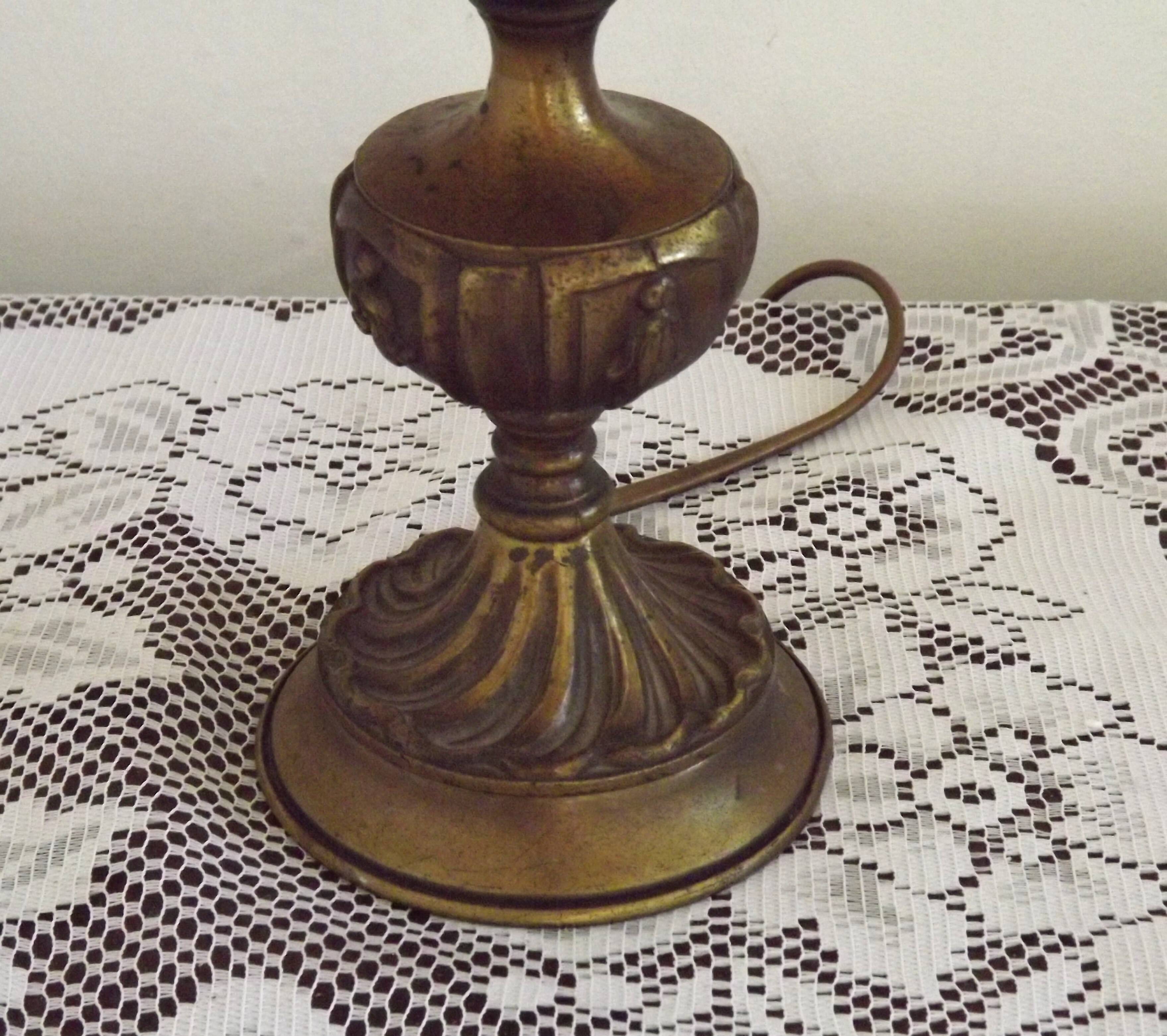 Spanish vintage brass table lamp with beige braided plastic shade 5555.