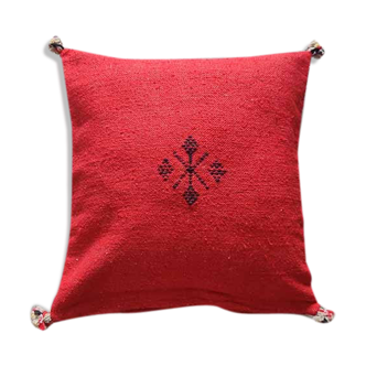 Coussin marocain rouge à pompon en coton