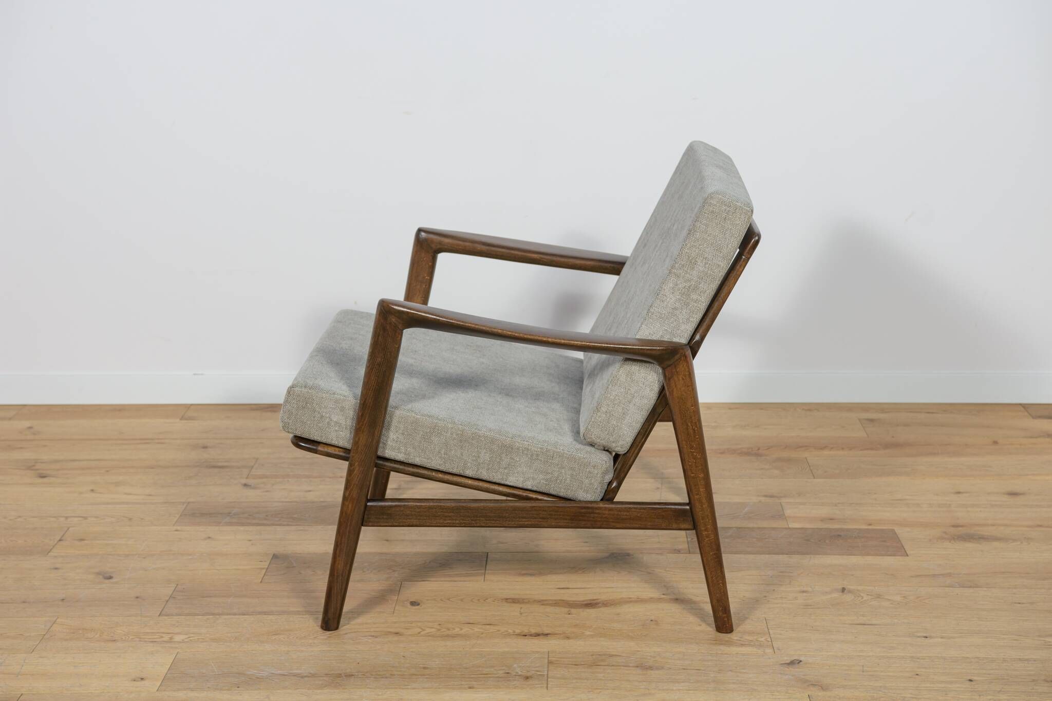 Model 300-139 Armchair from Swarzędz Factory, Poland, 1960s