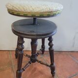 Height-adjustable piano stool