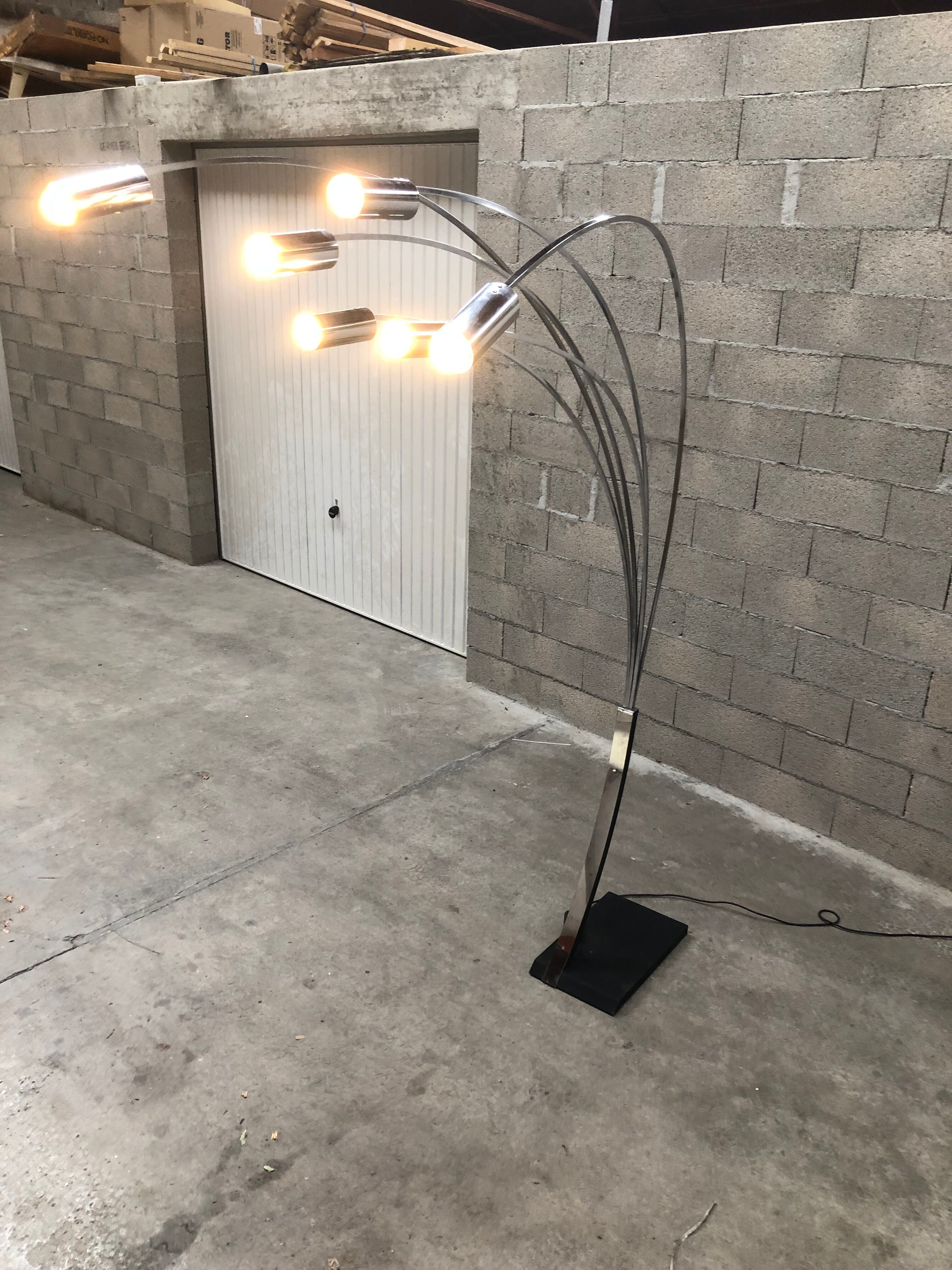 Lampadaire chromé design Gencarelli et Beltromi des années 80