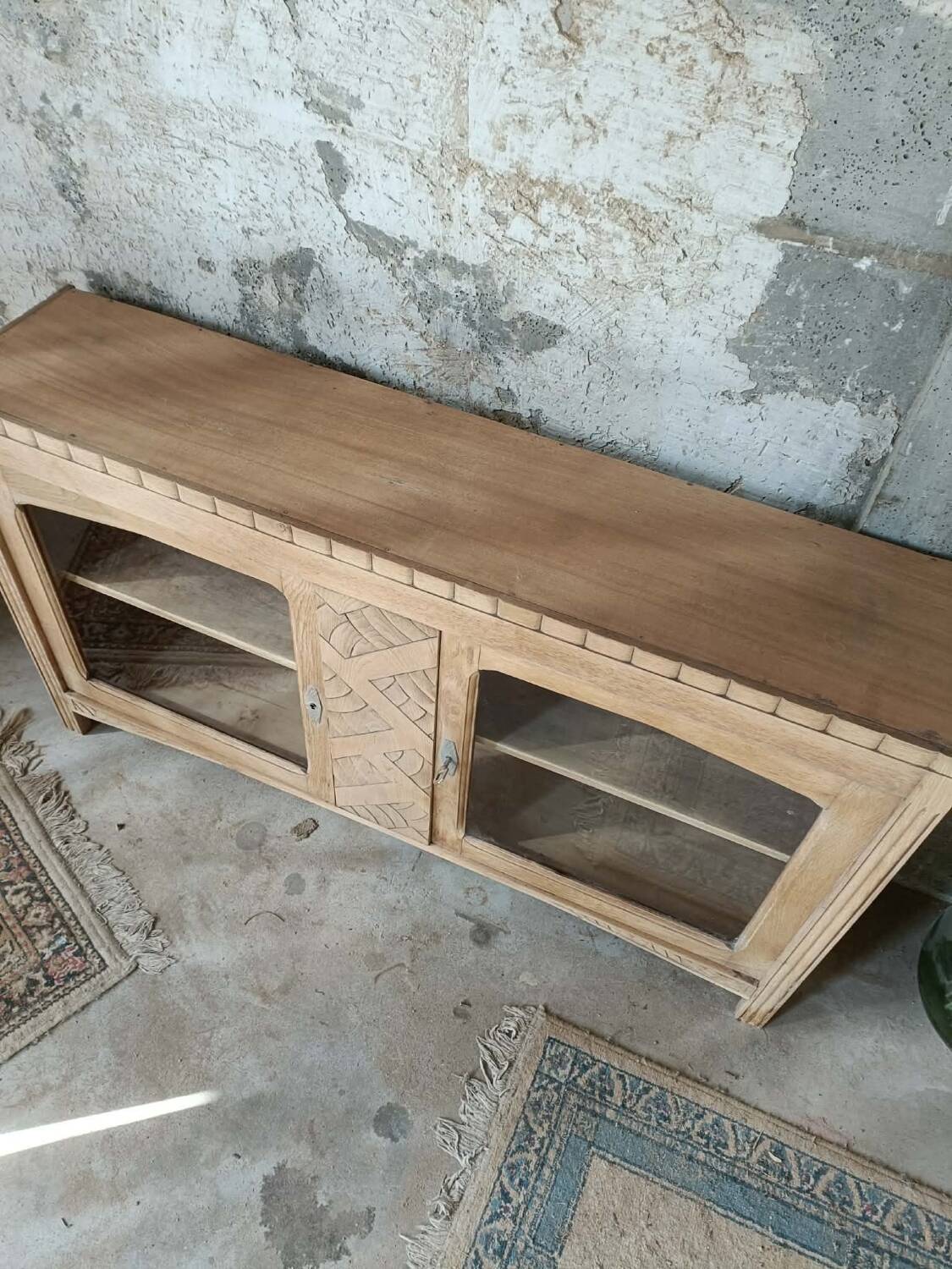Display cabinet