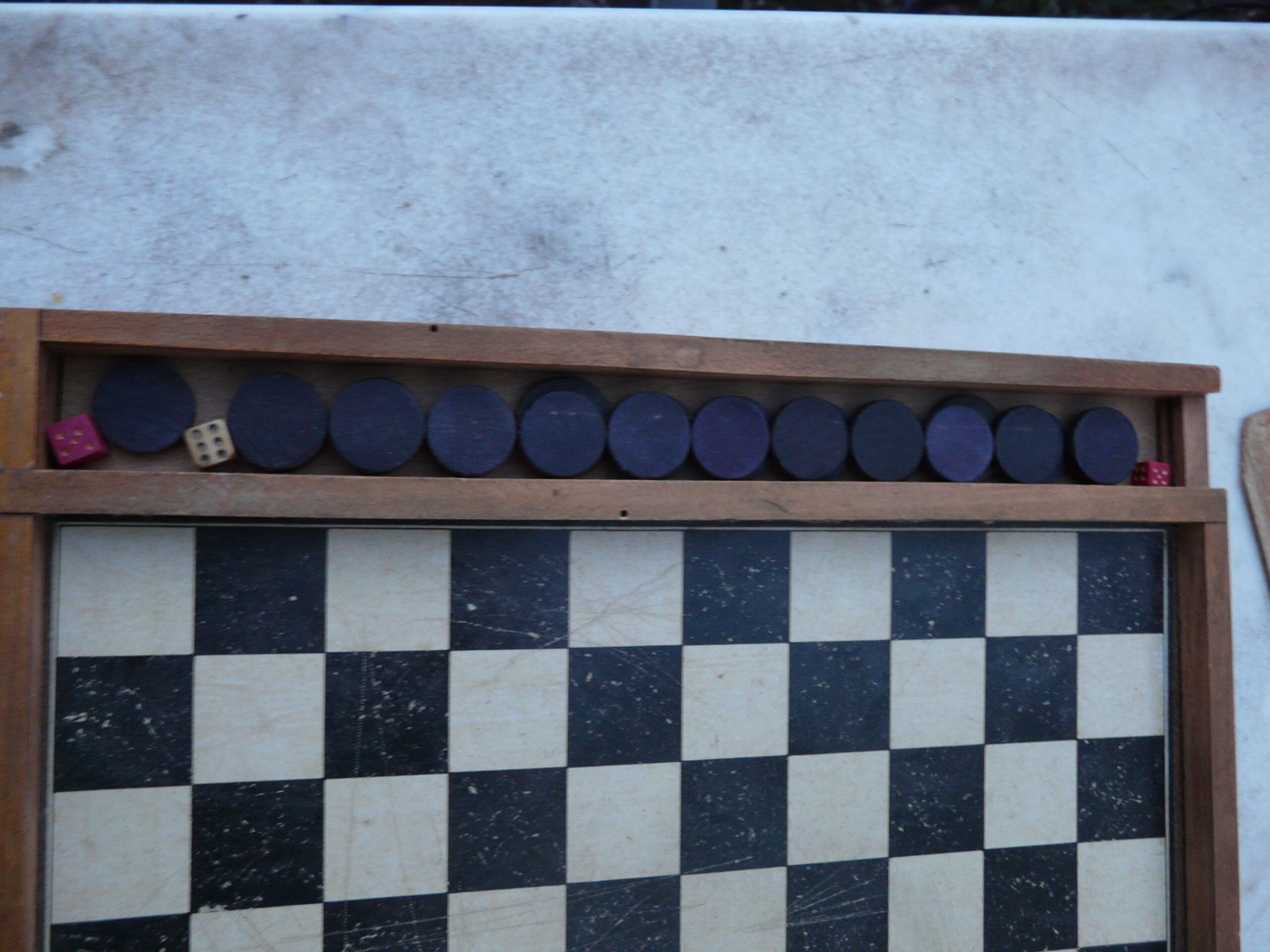 Old game of checkers and game of goose gamejura