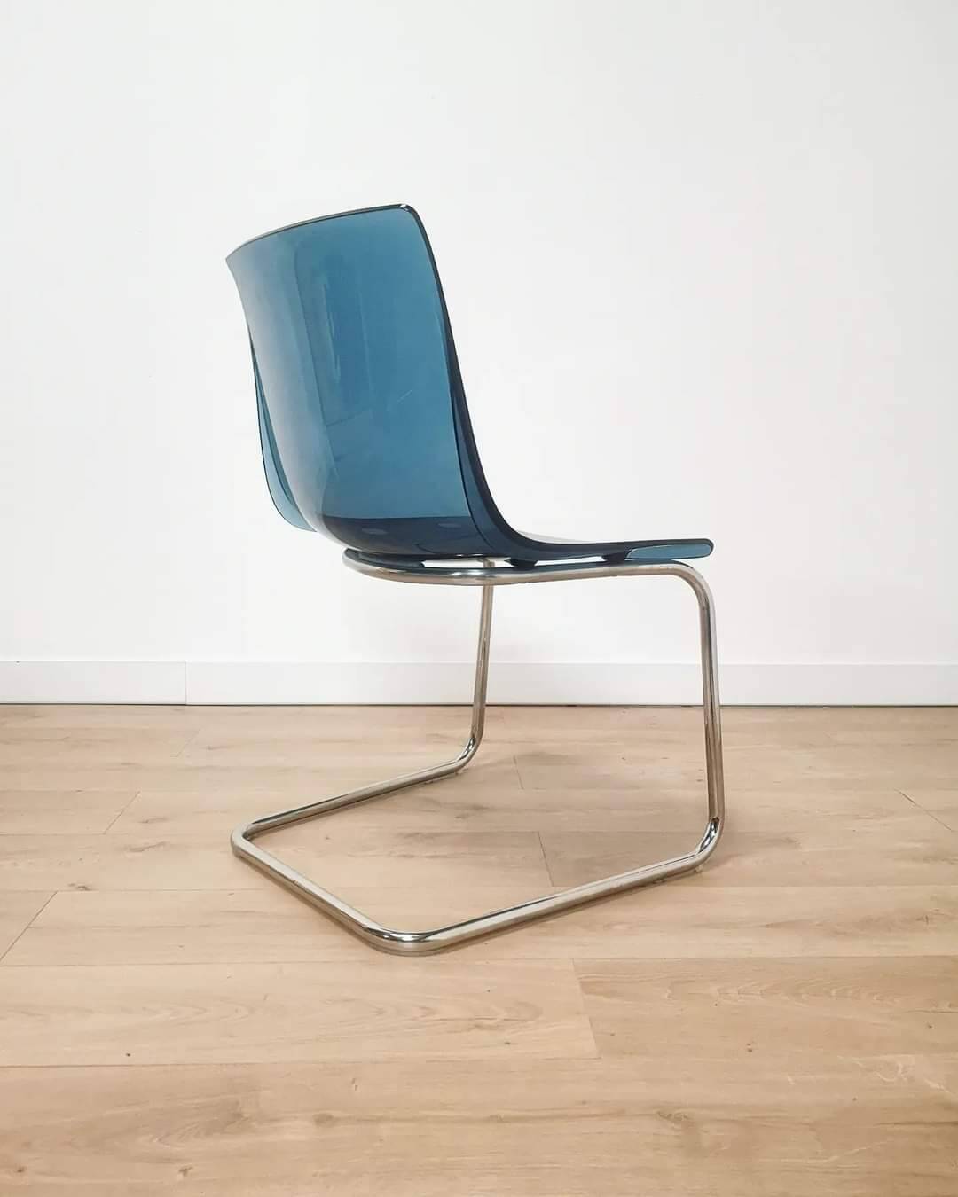 Set of 4 Tobias chairs in blue plexi