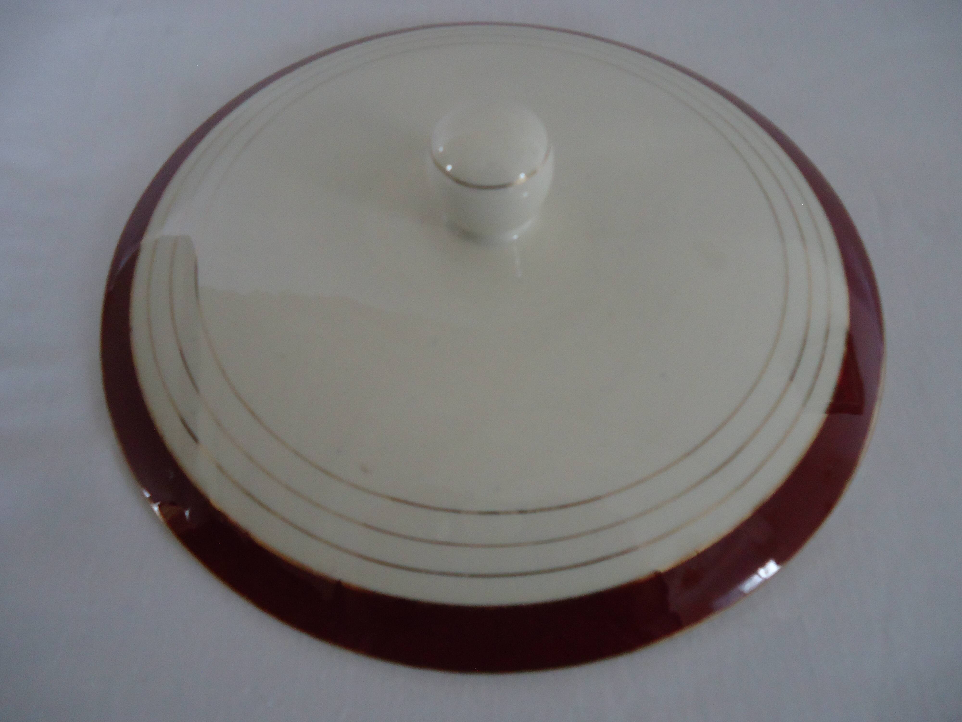 Opaque porcelain vegetable tureen/tureen from digoin sarreguemines, pasteur model