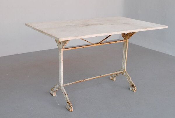 Table extérieure époque Art déco cubiste