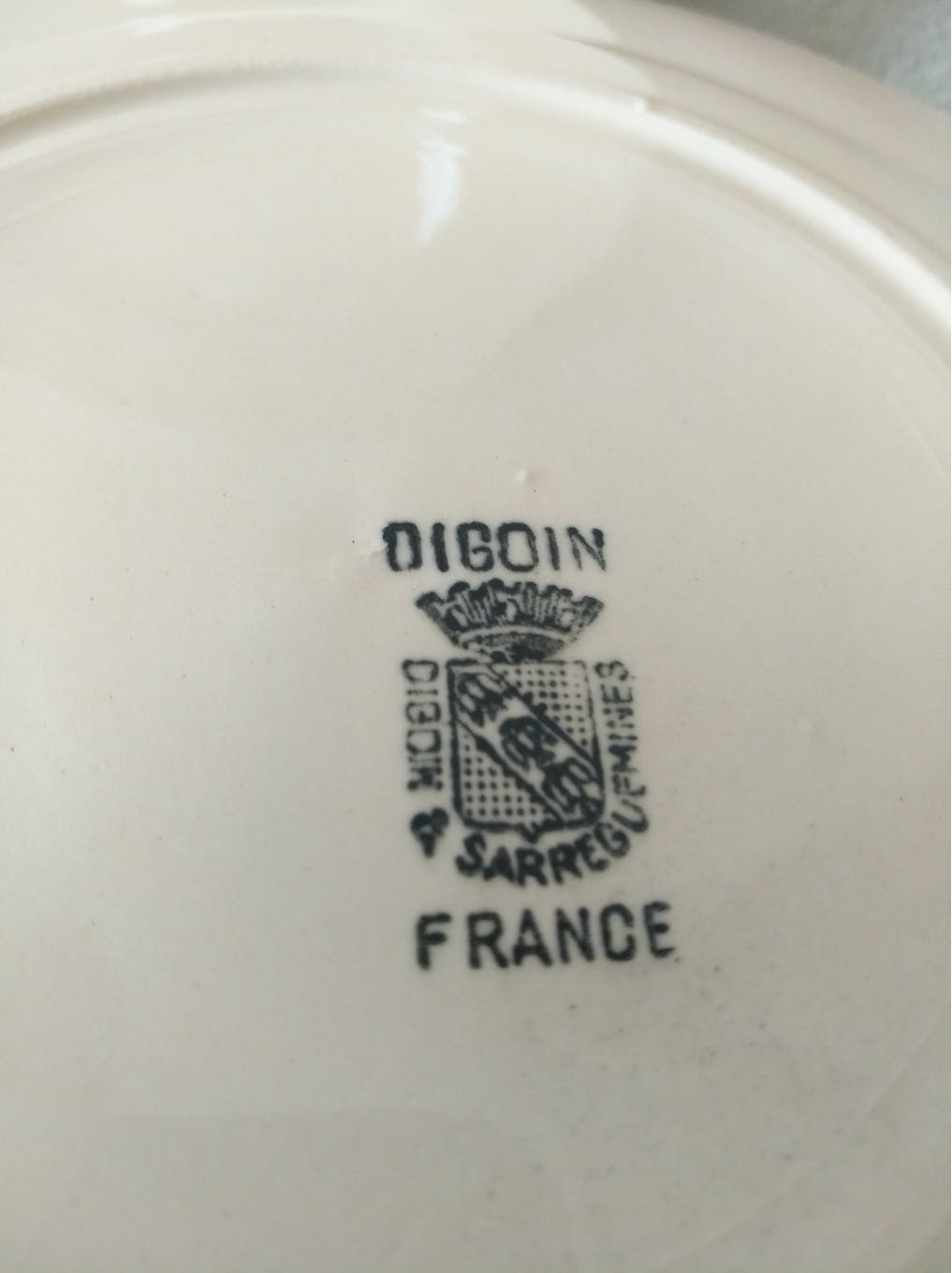 6 powder pink Digoin plates