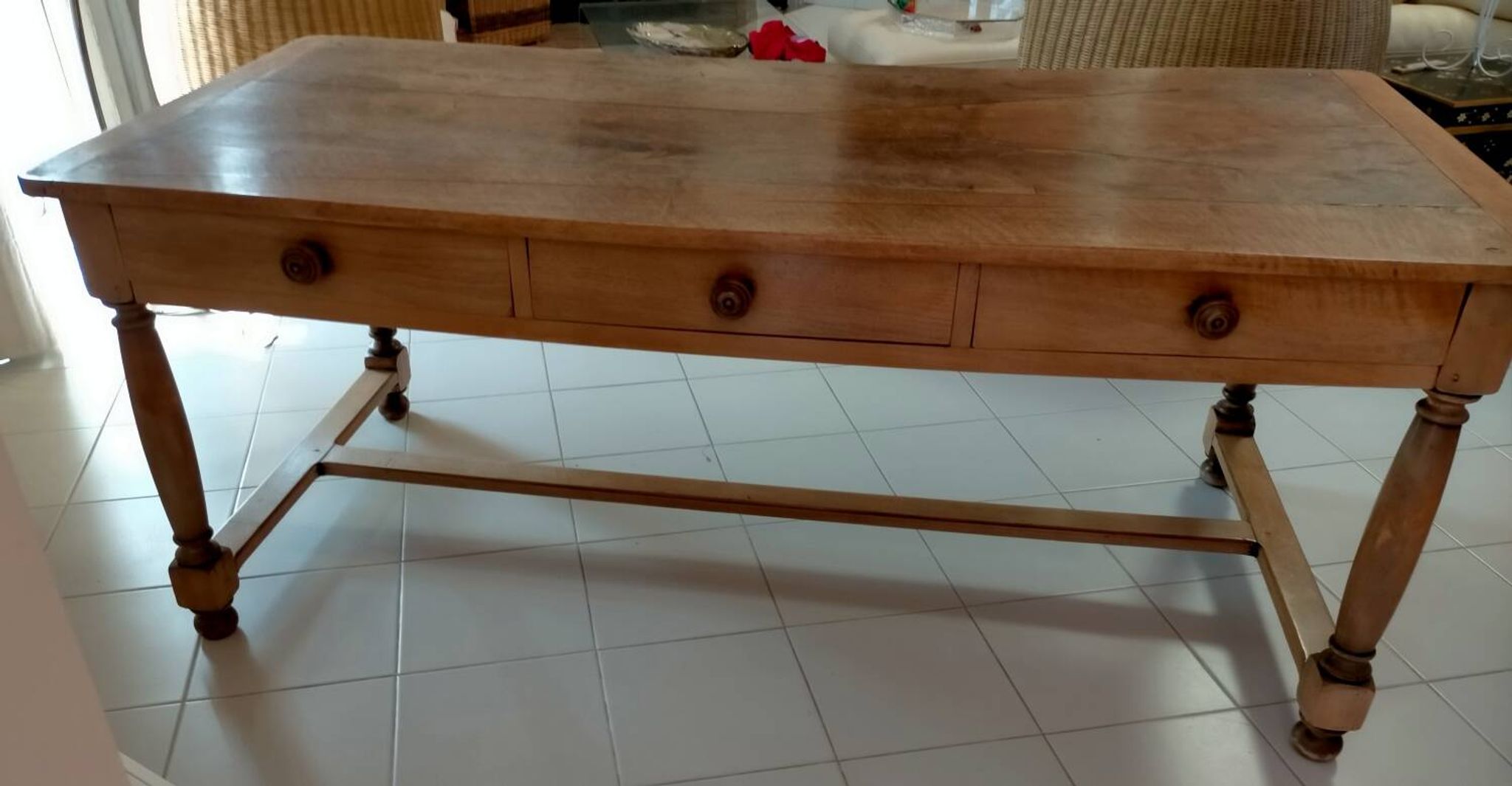 Farm table