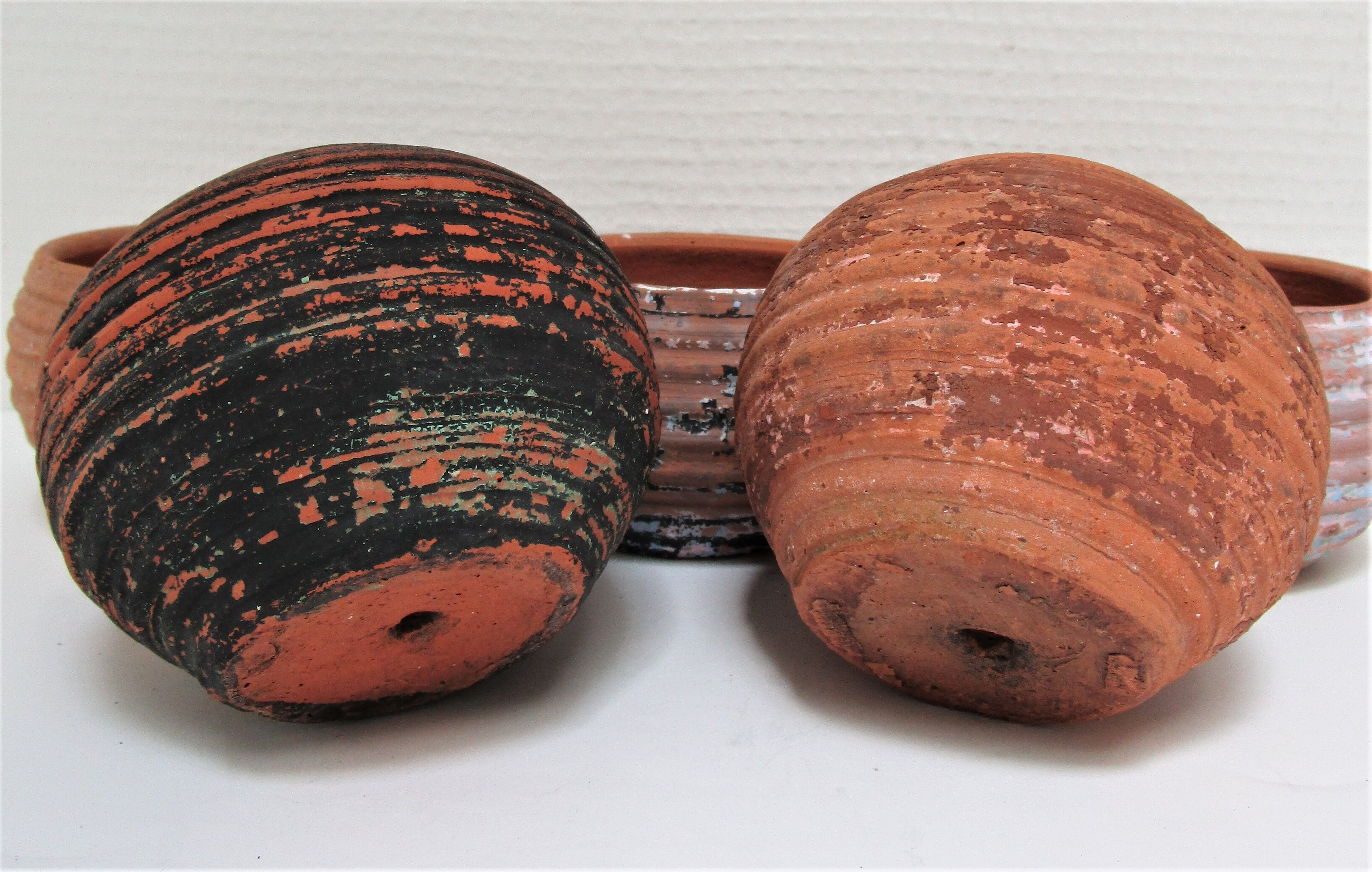 Five pots terracotta patina vintage