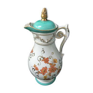 Aiguiere en porcelaine