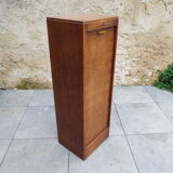 Curtain cabinet