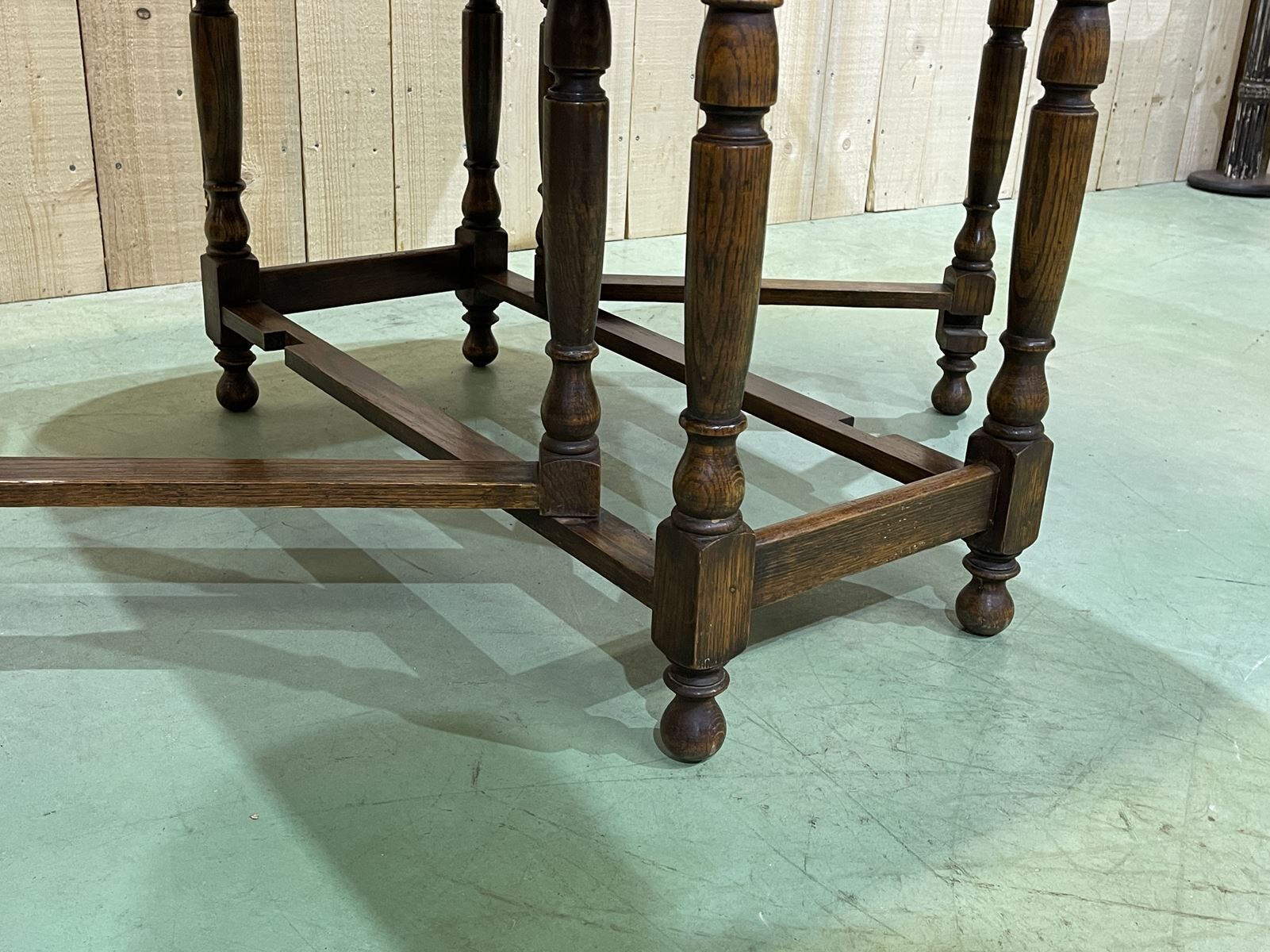 English folding table called -Gateleg- oak from the 1930s