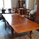 Dining room table
