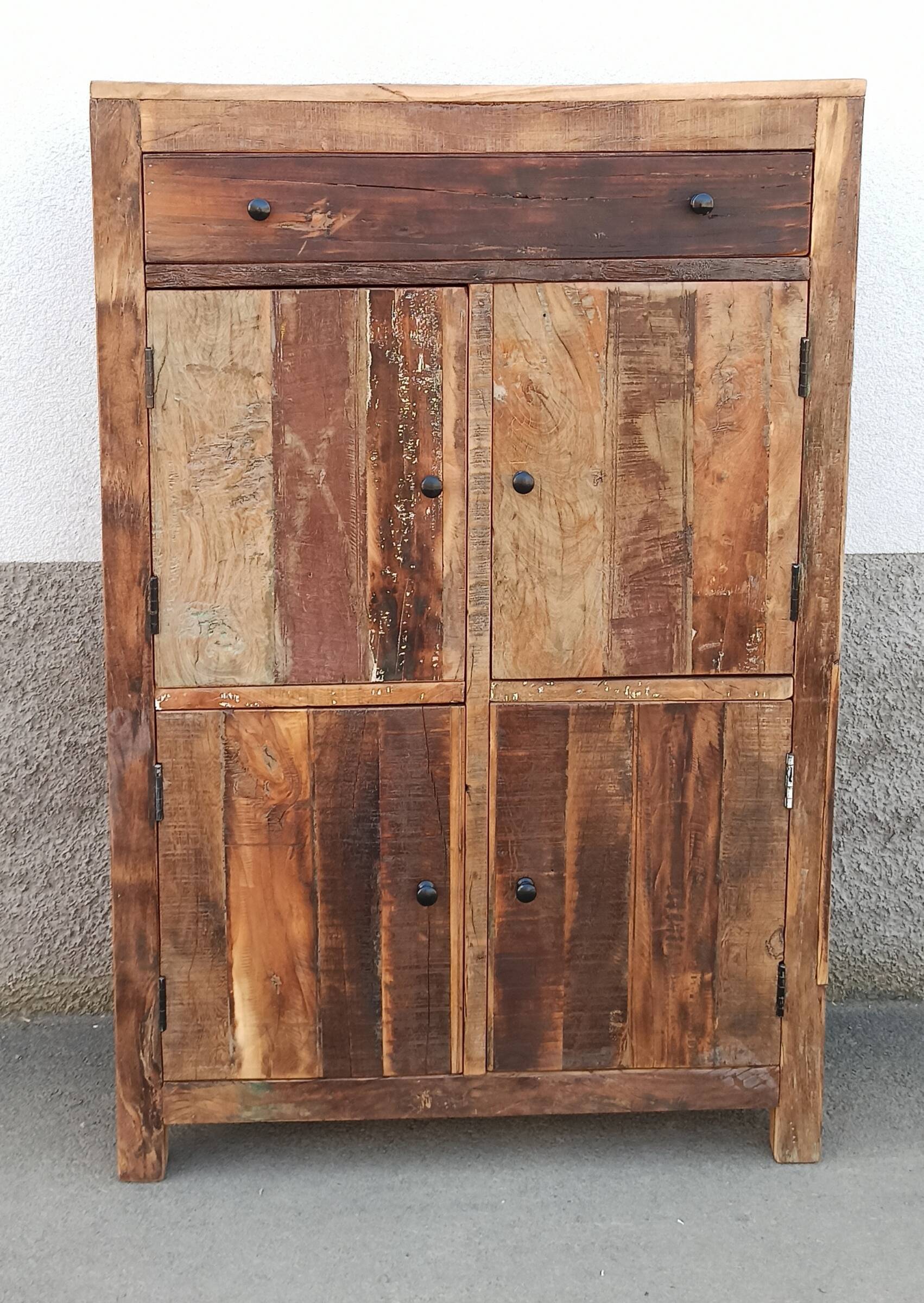 Antique wooden cabinet with 4 doors and 1 drawer