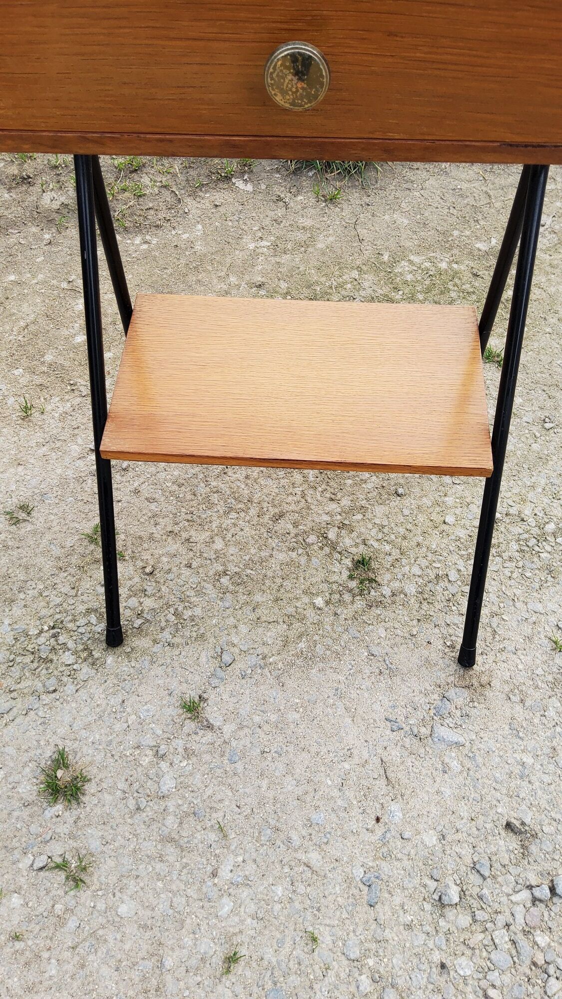 Pair of bedside tables from the 60s in gilded oak and tubes stamped Descher