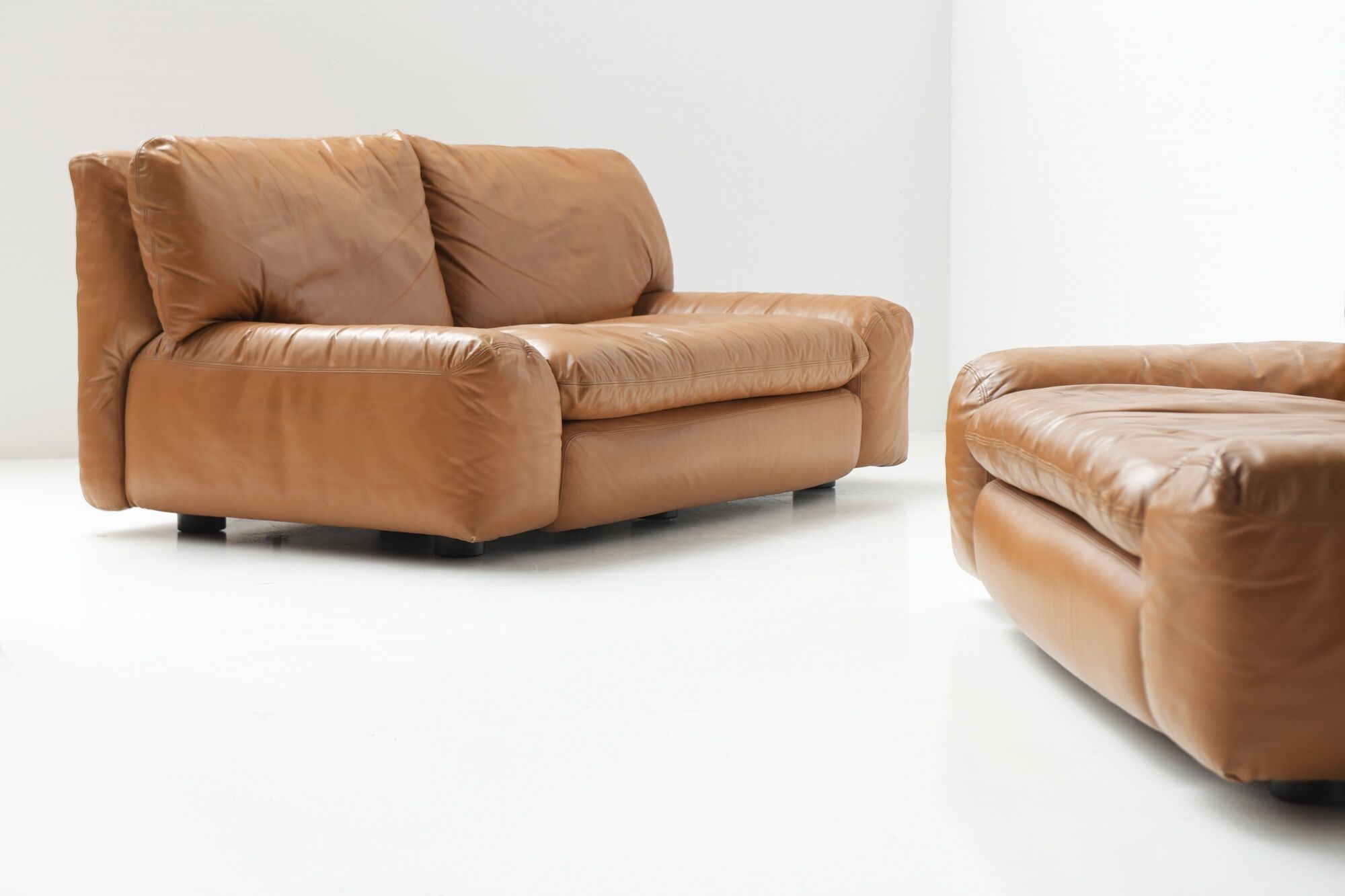 Bengodi vintage cognac leather sofas design Cini Boeri for arflex italy