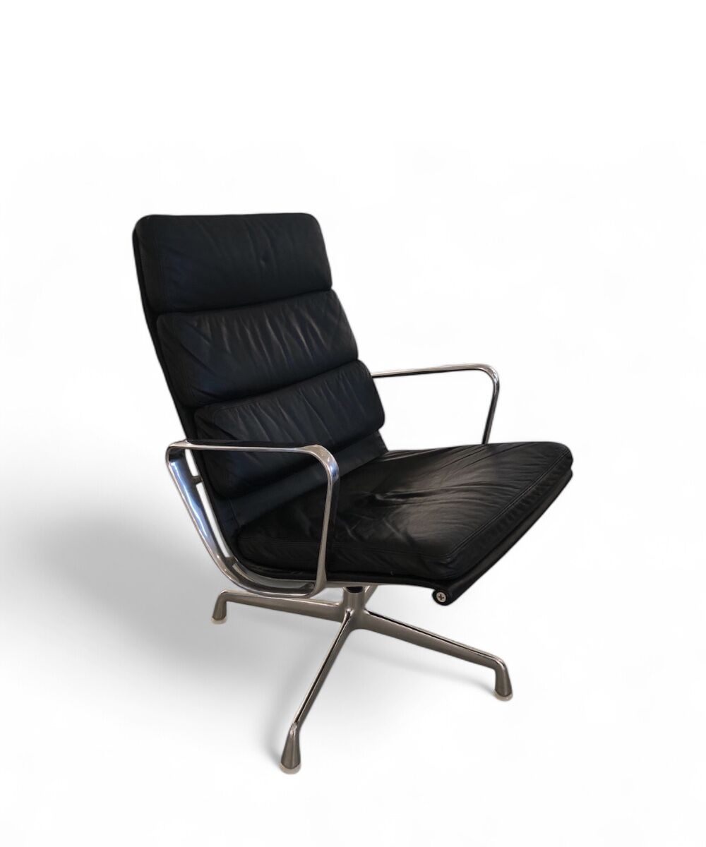 Soft Pad EA 216 by Charles & Ray Eames