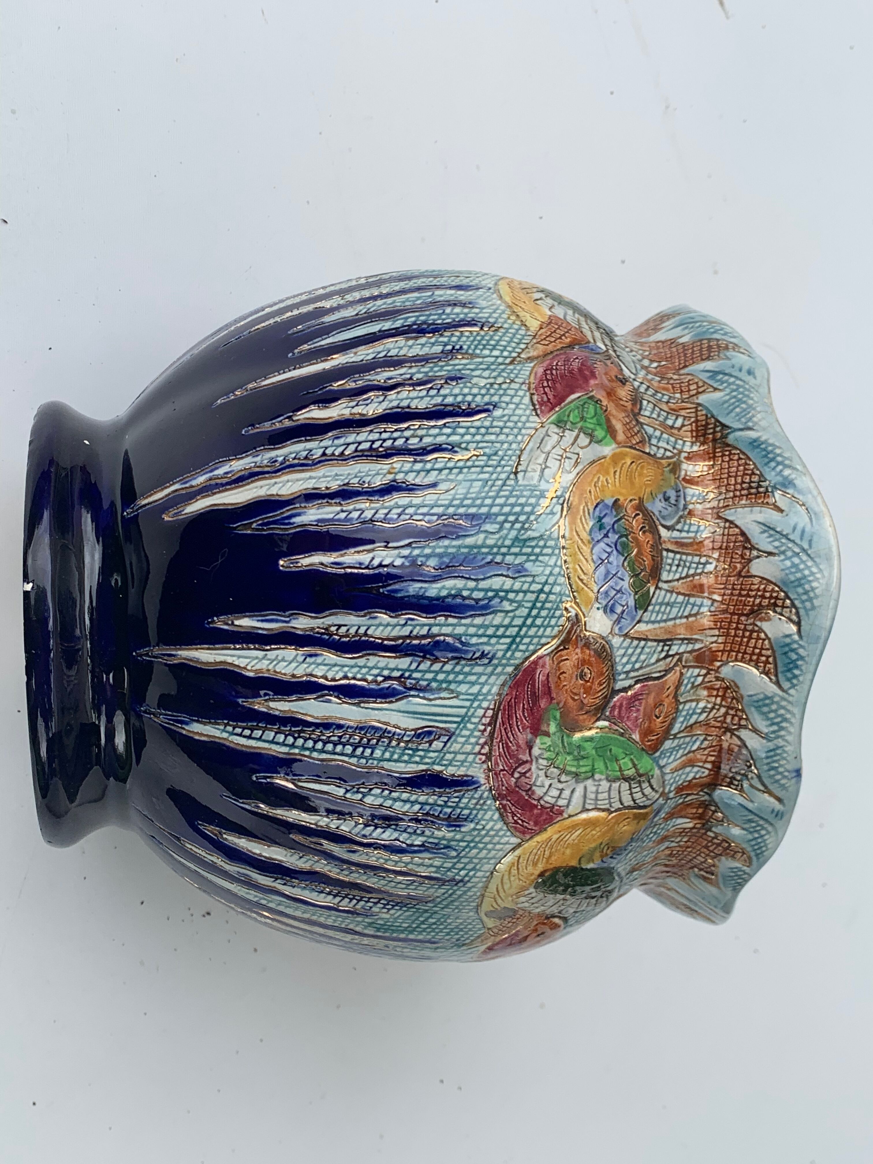 Art deco pot cache birds in old glazed ceramic