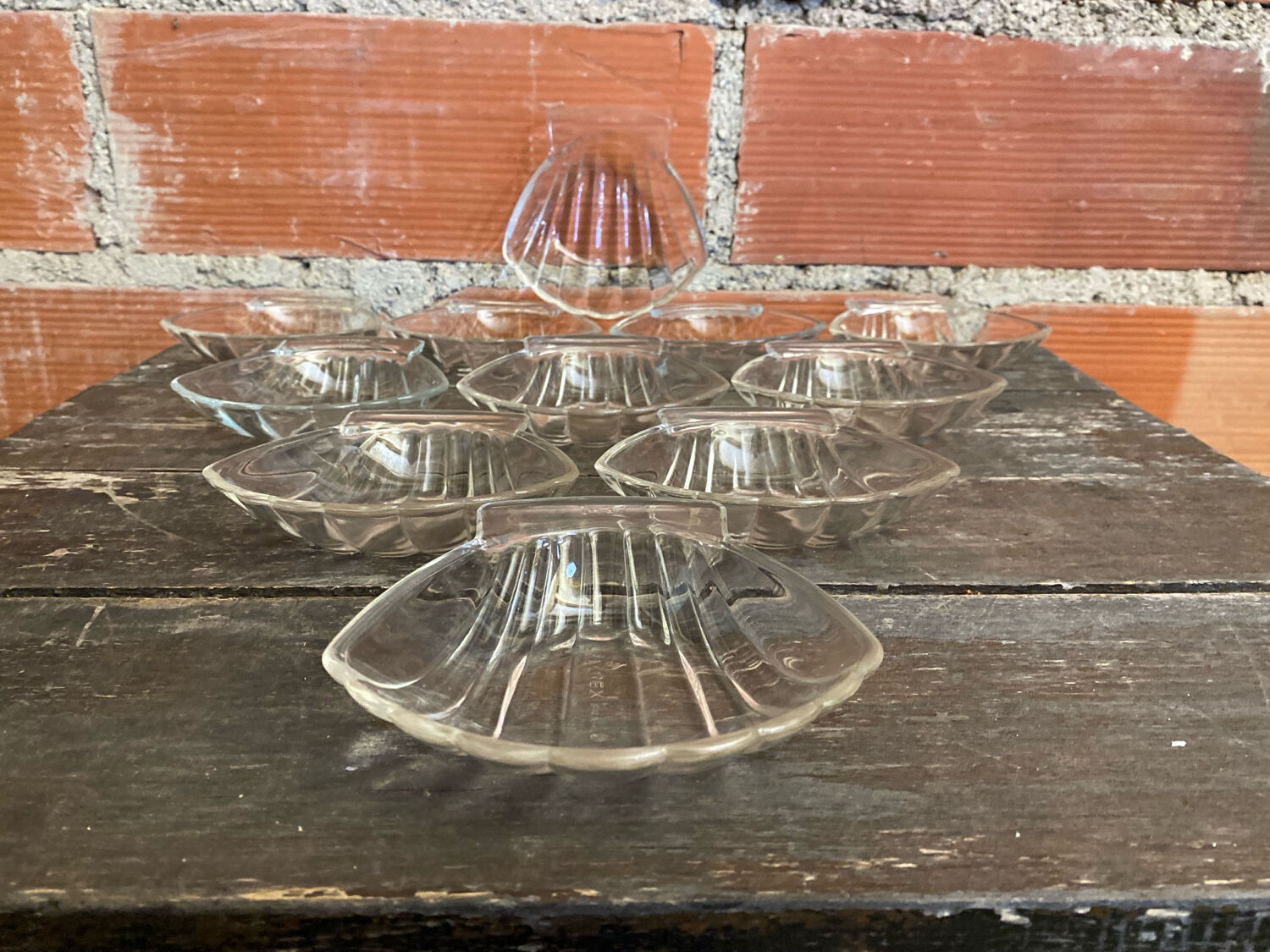 Series 11 PYREX Shell-Shaped Scallop Dishes Moulded Glass France