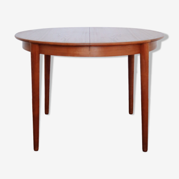 Expandable round table made in Denmark Johannes Andersen