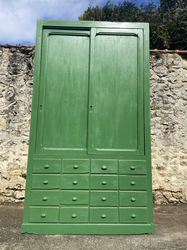 Ancien meuble de quincaillerie