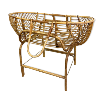 Basket rattan on feet