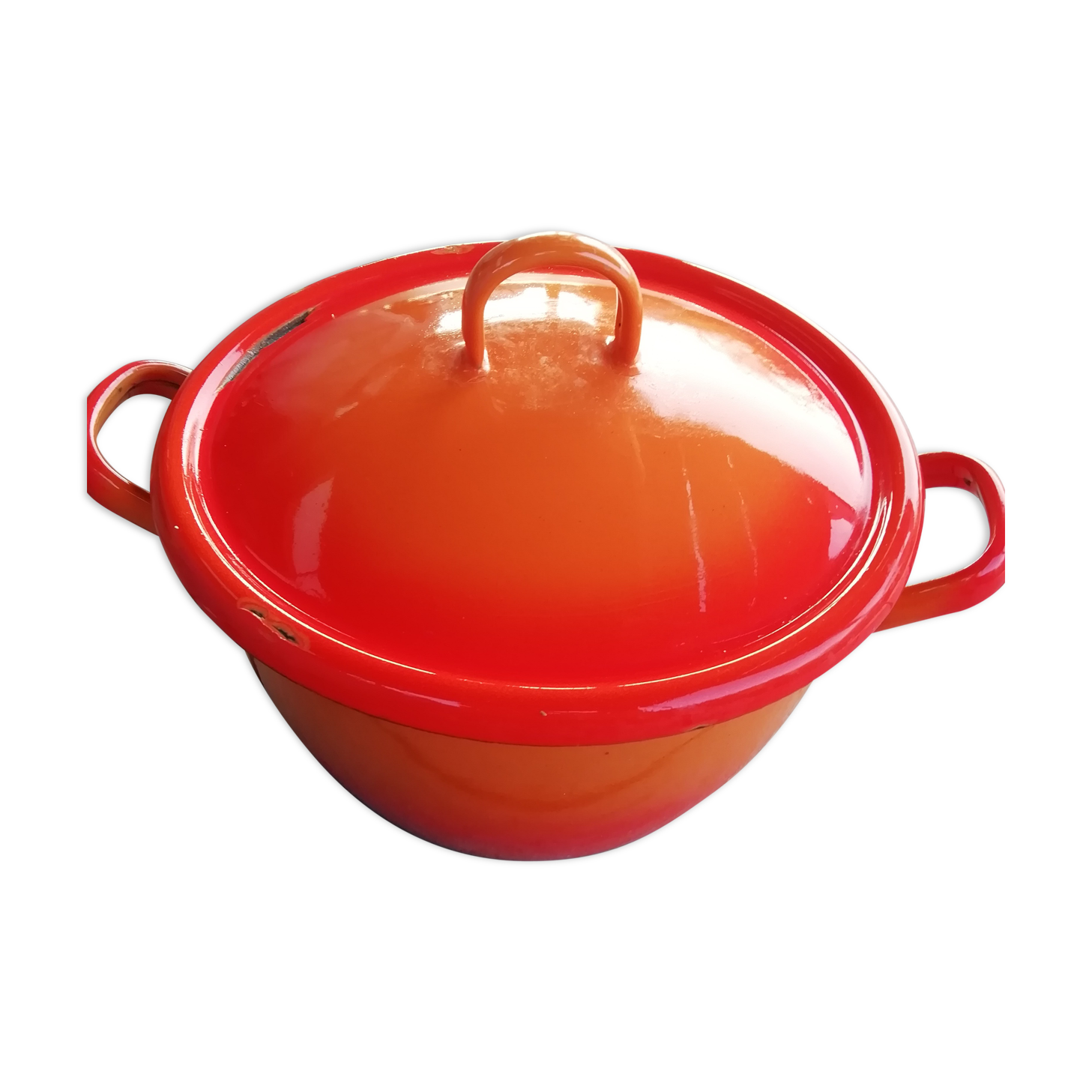 Enamelled sheet metal cocotte
