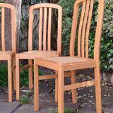 Chaises en bois et cannage