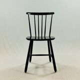 A set of 6 chairs