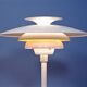 Lampadaire danois en blanc avec accent orange par Jeka Metaltryk, 1970s
