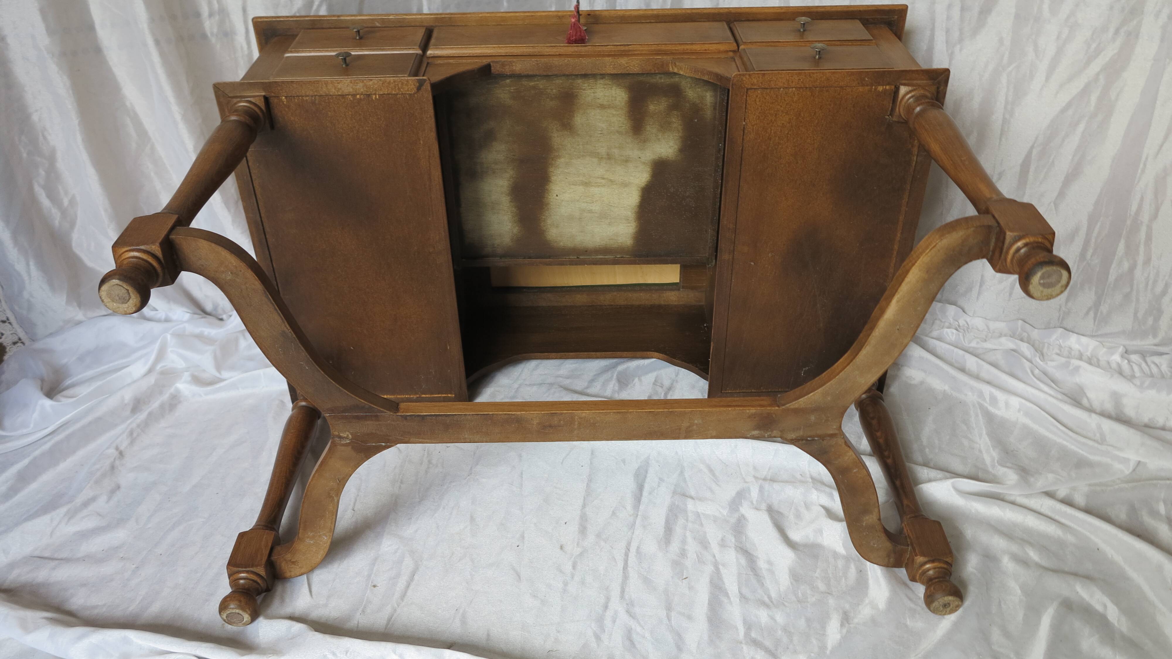 bureau classique dessus cuir