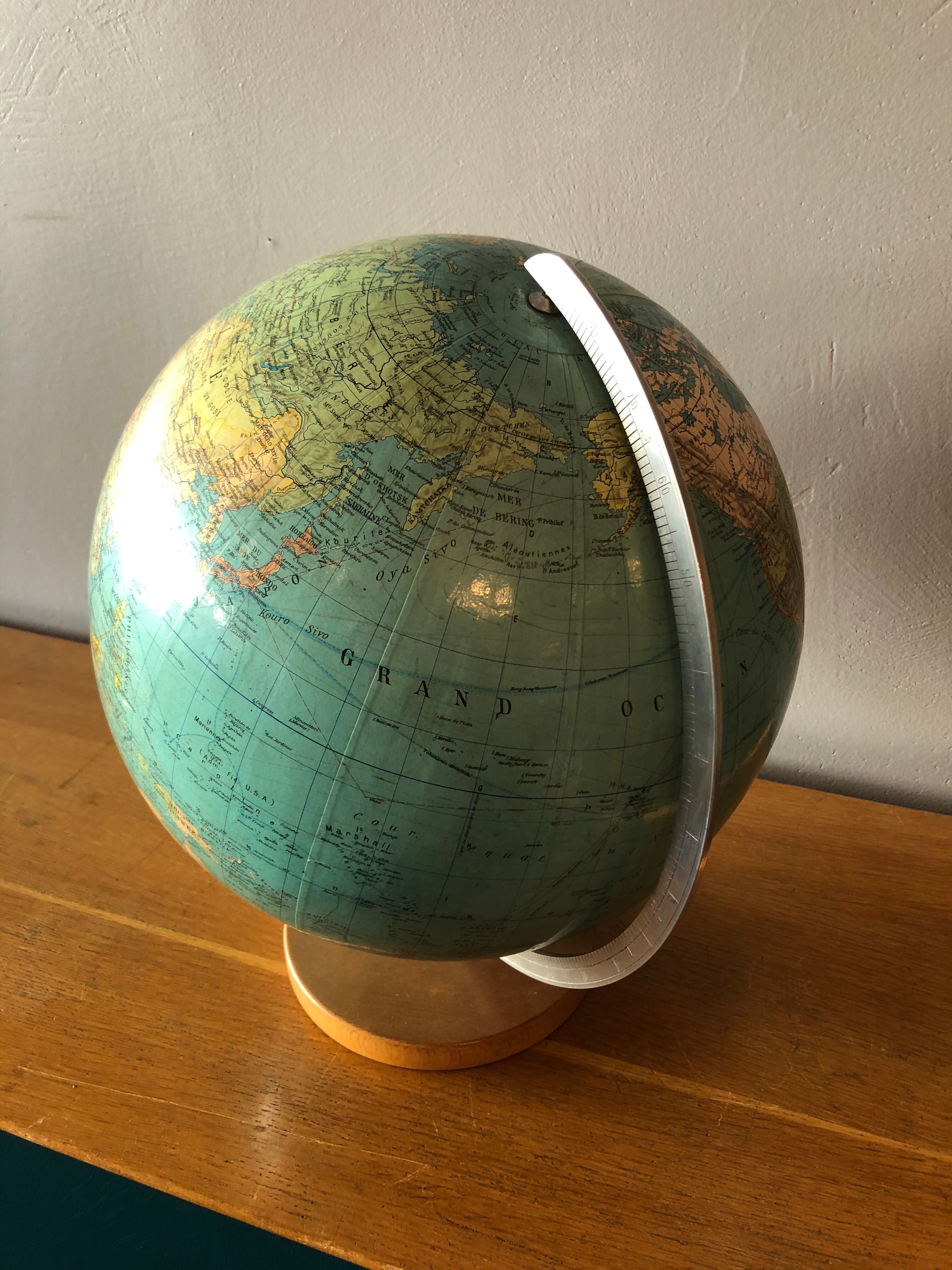 Vintage globe globe map