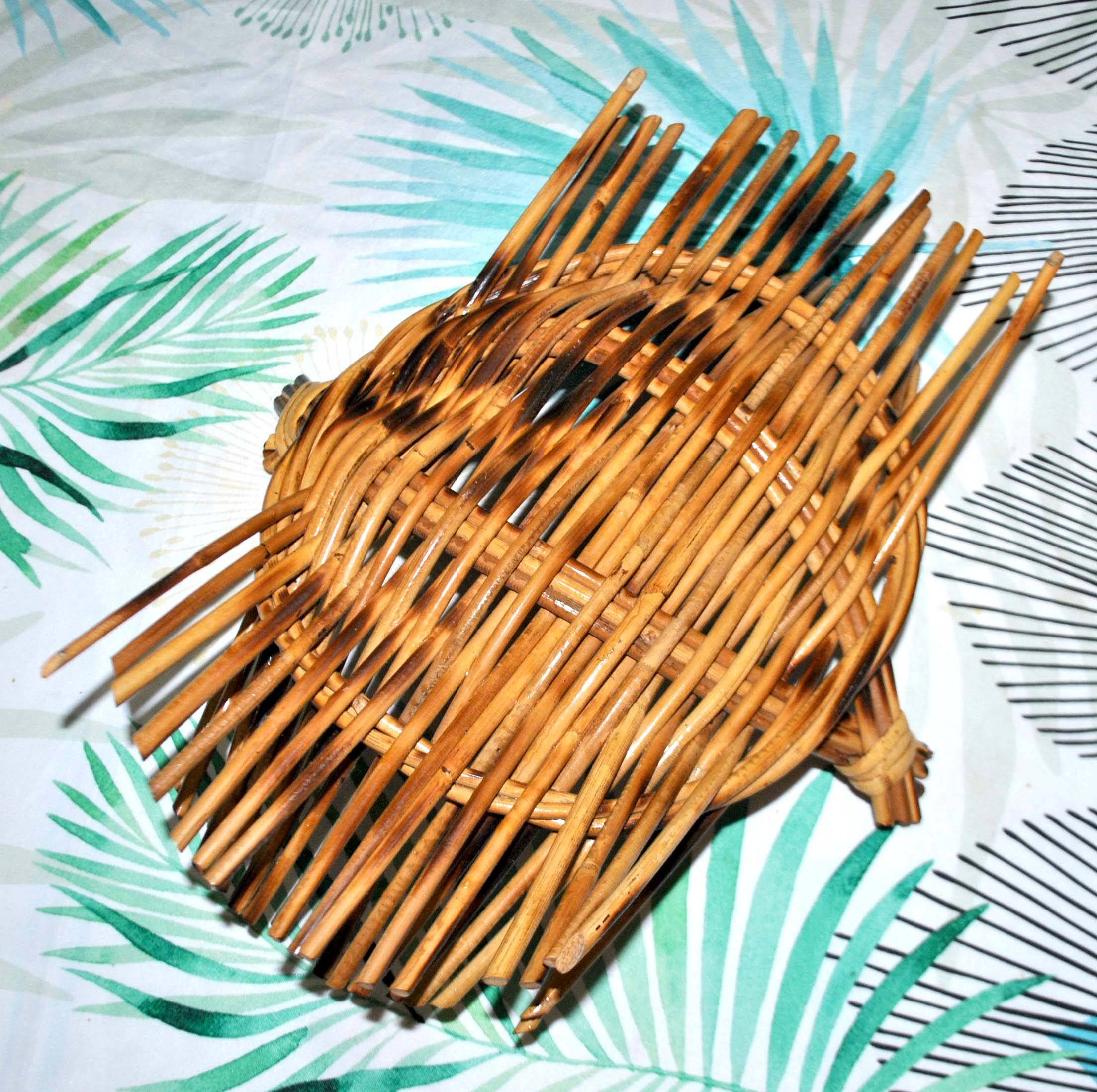 Vintage basket in woven rattan - fruit bowl empty-pocket 1960-1970 Hippie