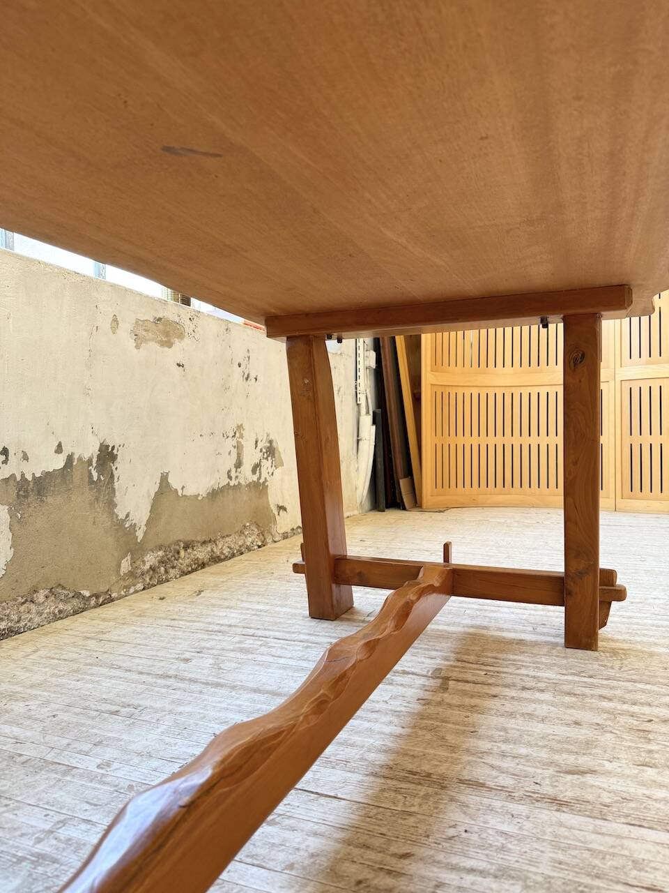 Aranjou farmhouse table in blond elm, 1950s
