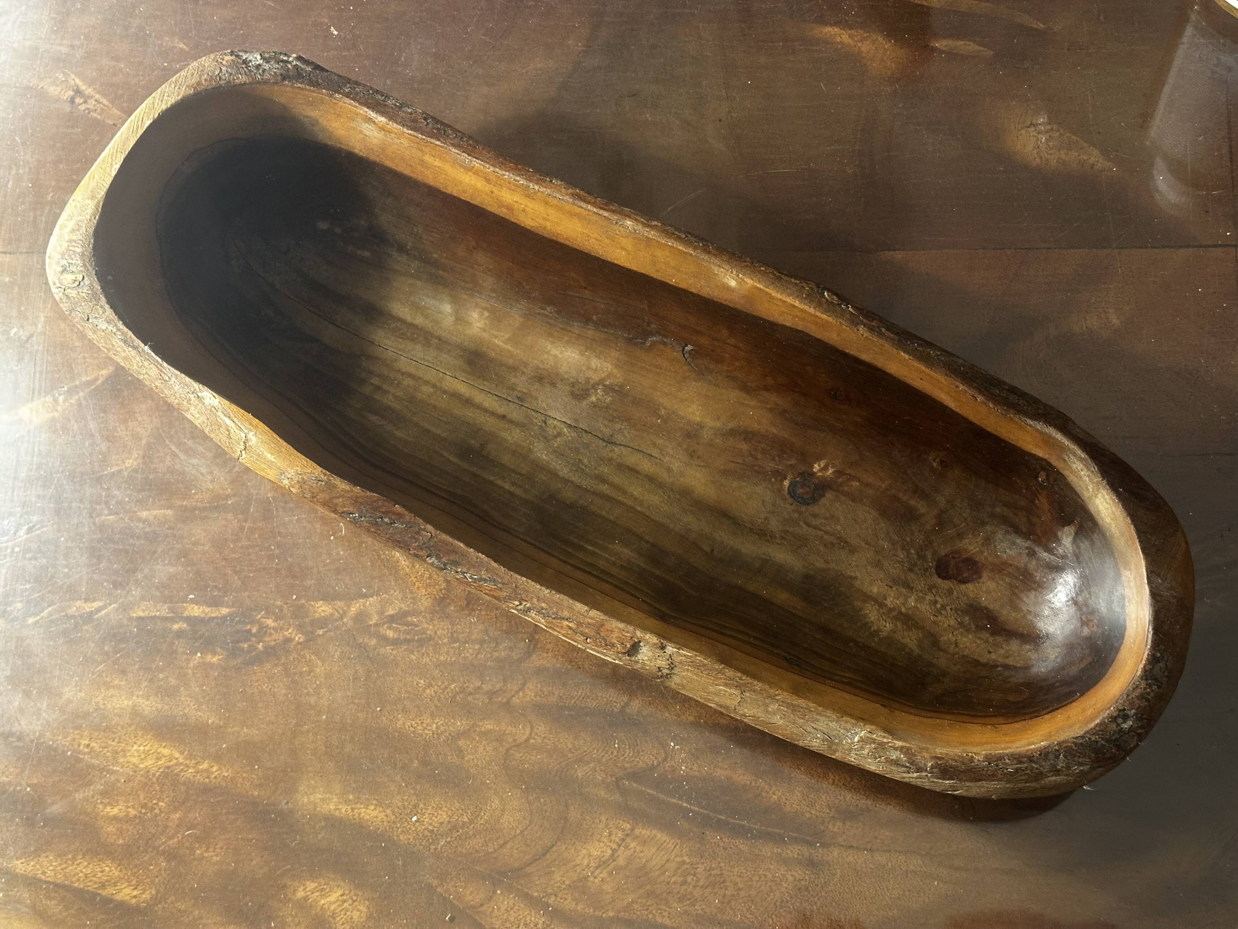 Large carved wooden bowl/trinket dish - 1950s craftsmanship