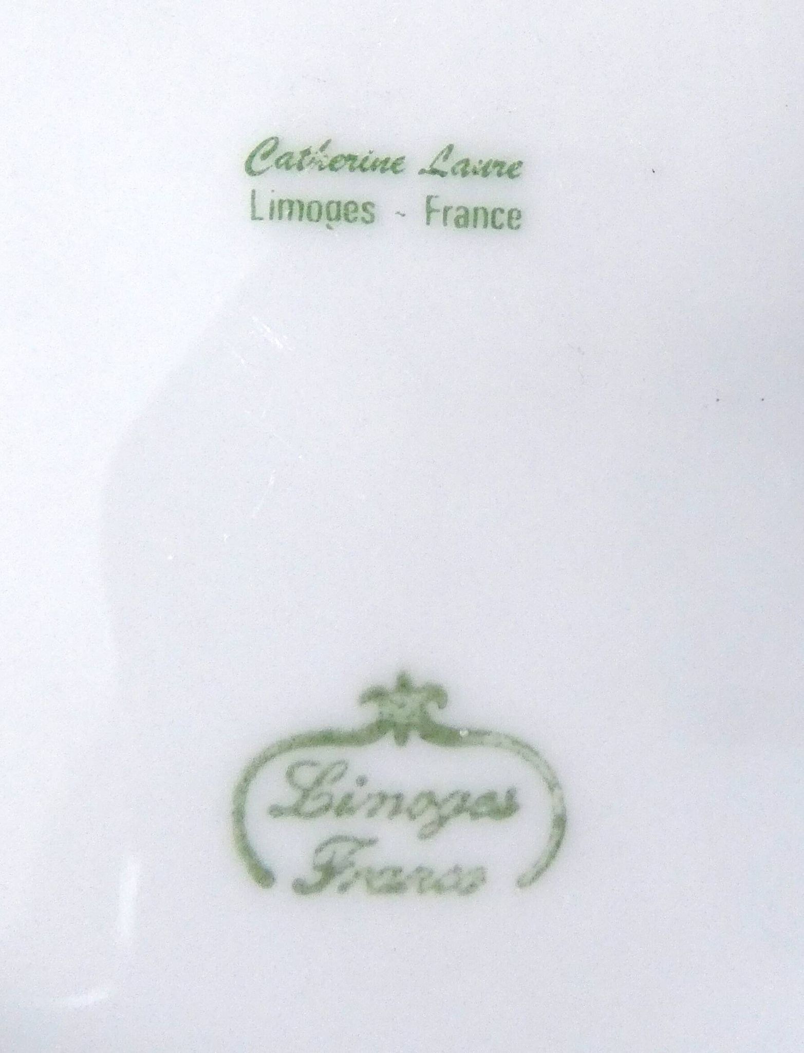 Green and gold Limoges porcelain candy box signed Catherine Lainé