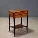 Table ancienne en essences de bois variées, Angleterre, XXe siècle