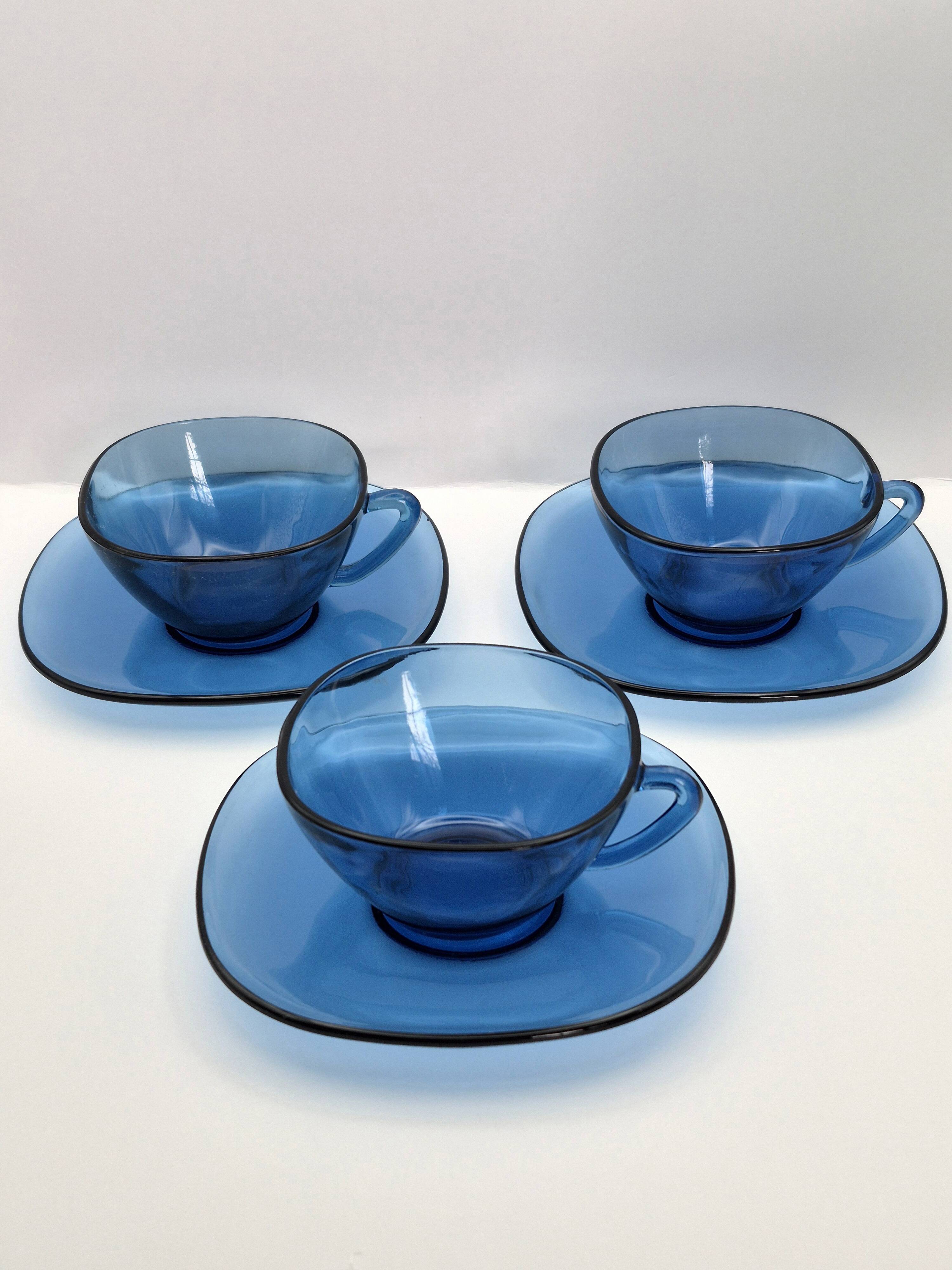 6 vintage cups and saucers vereco blue colour a703